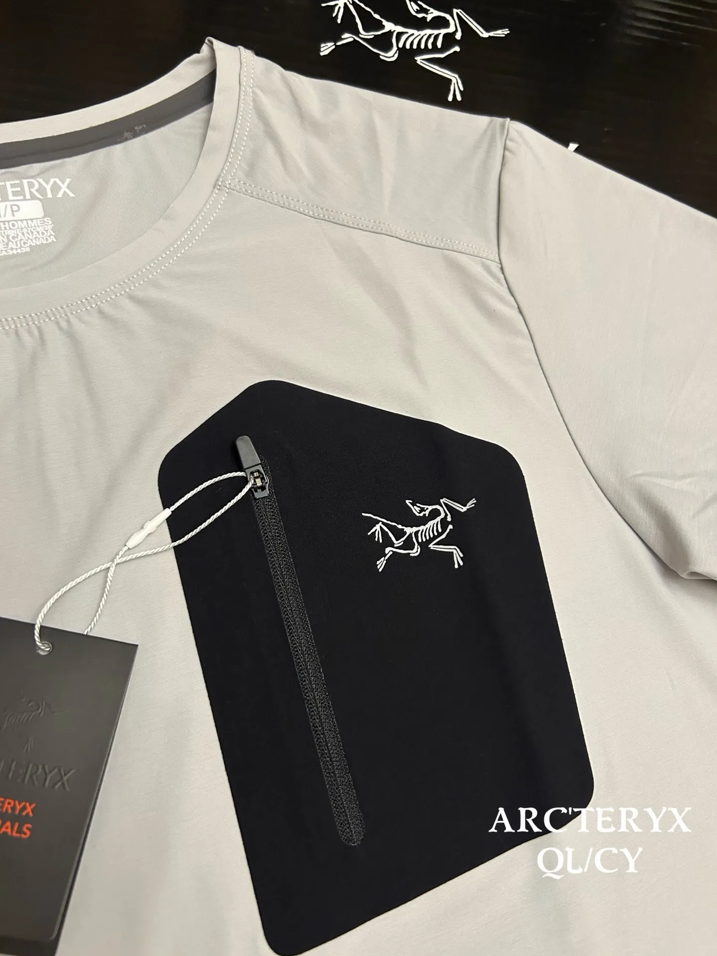 Performance Quick-Dry Zip-Pocket T-Shirt D18011481 — view 4