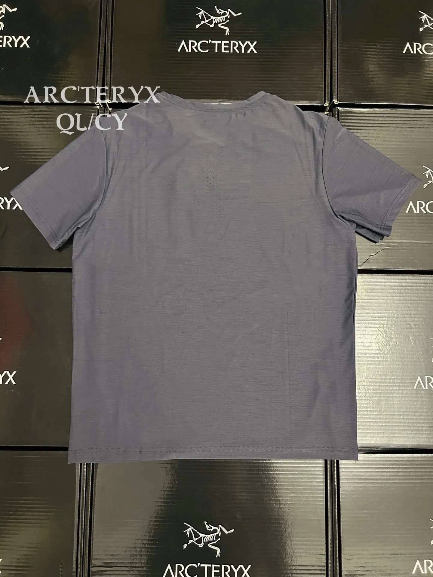 Quick-Dry Performance T-Shirt with Bonded Pocket D18011484 — view 2