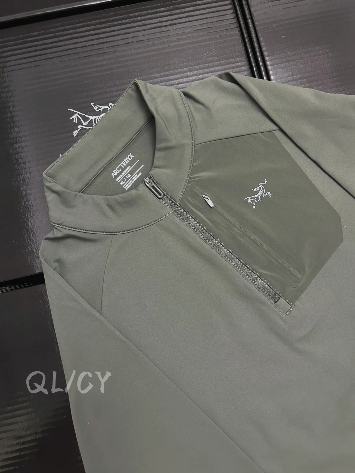 Delta Zip-Neck Fleece Sweatshirt D18020979 — view 4