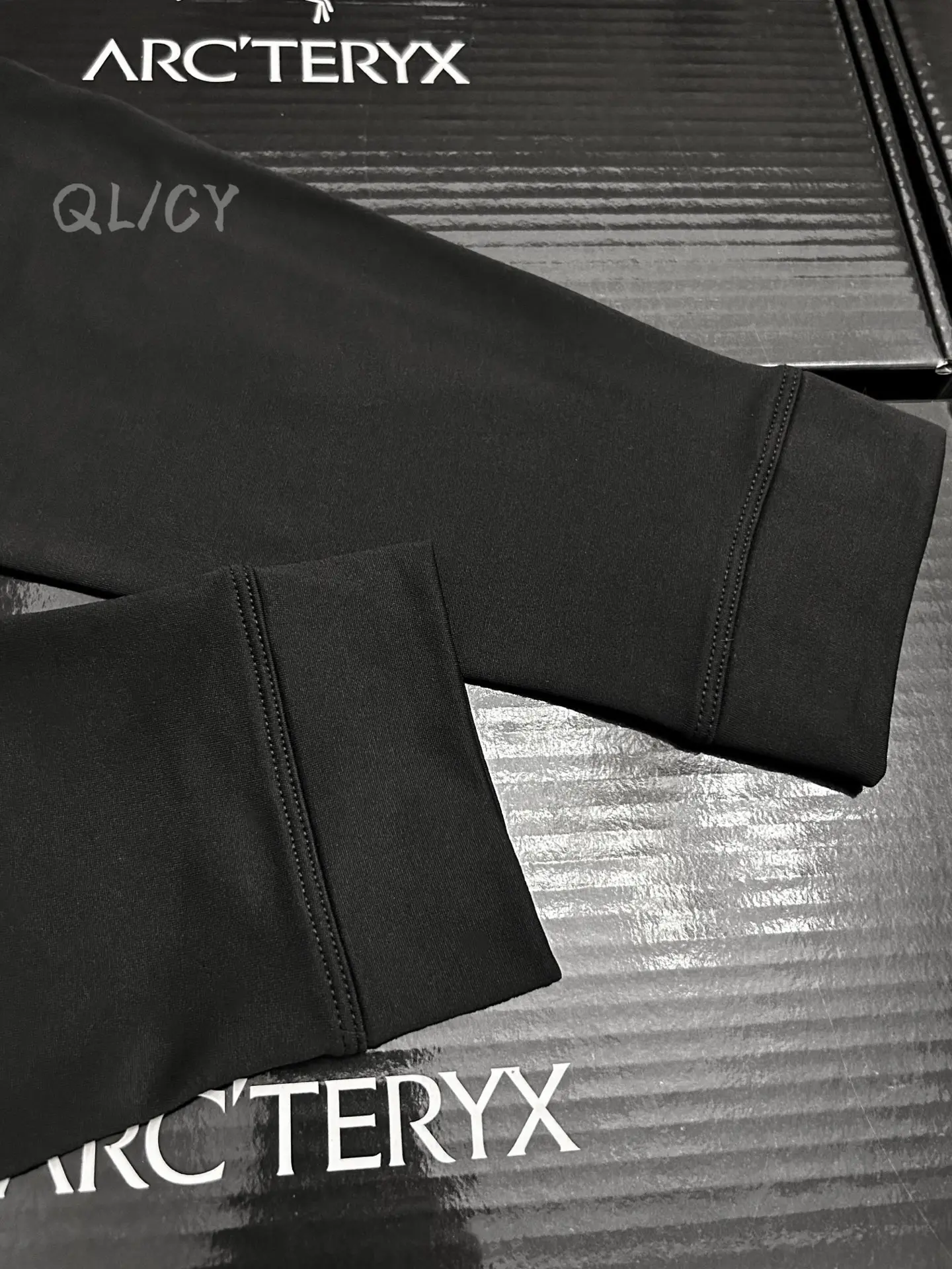 Rho LT Crew-Neck Fleece Base Layer D19020974 — view 4