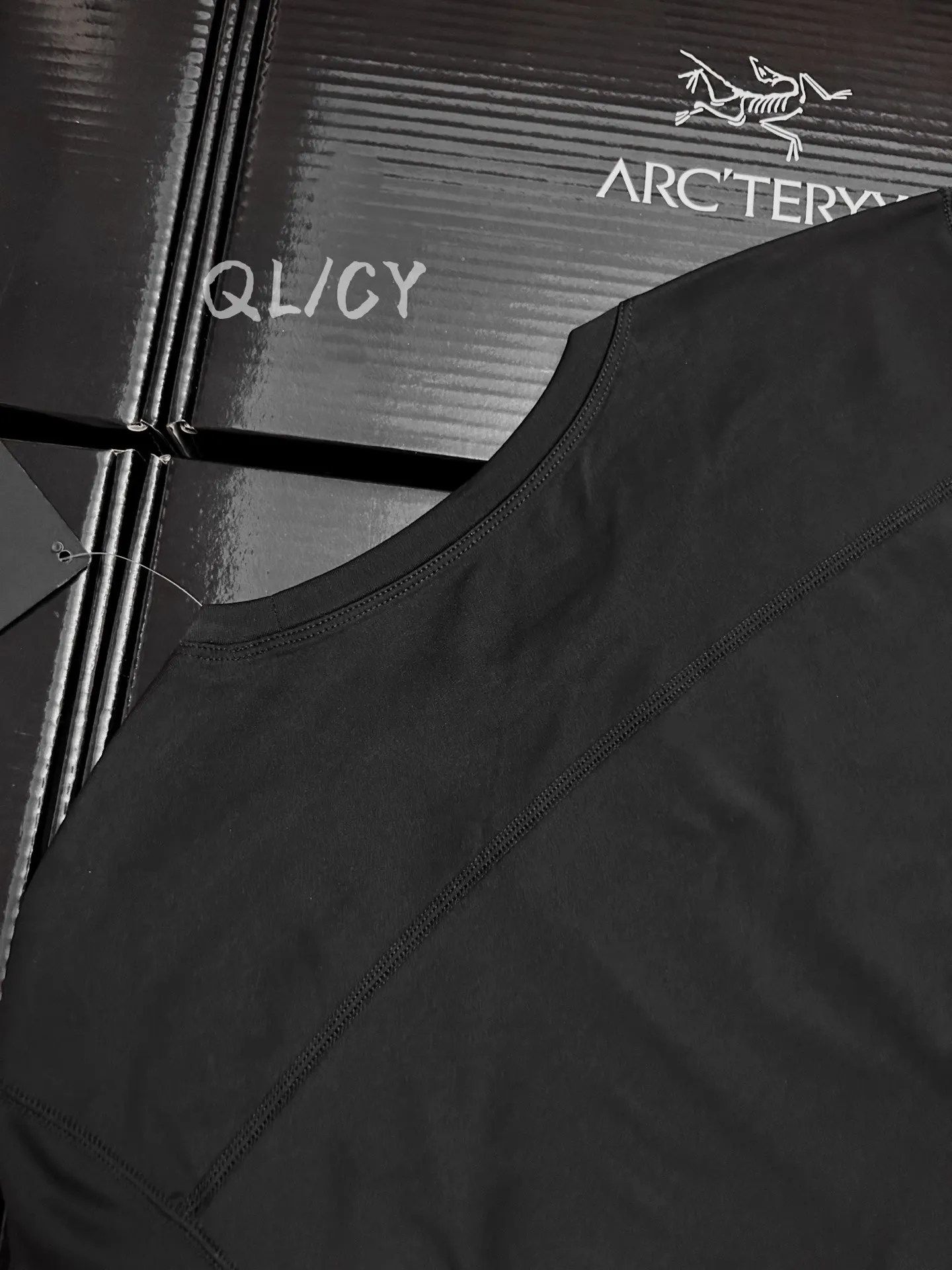 Rho LT Crew-Neck Fleece Base Layer D19020974 — view 9