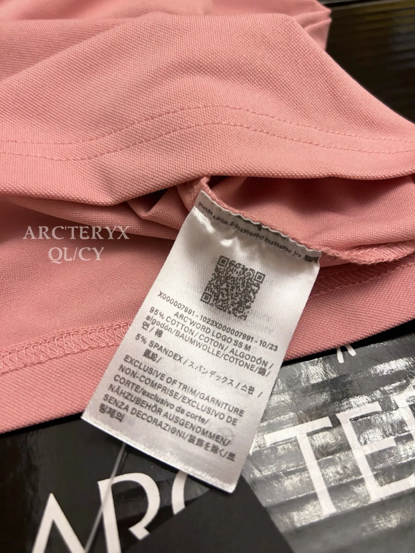 Embroidered Logo Performance Polo Shirt D19011529 — view 5