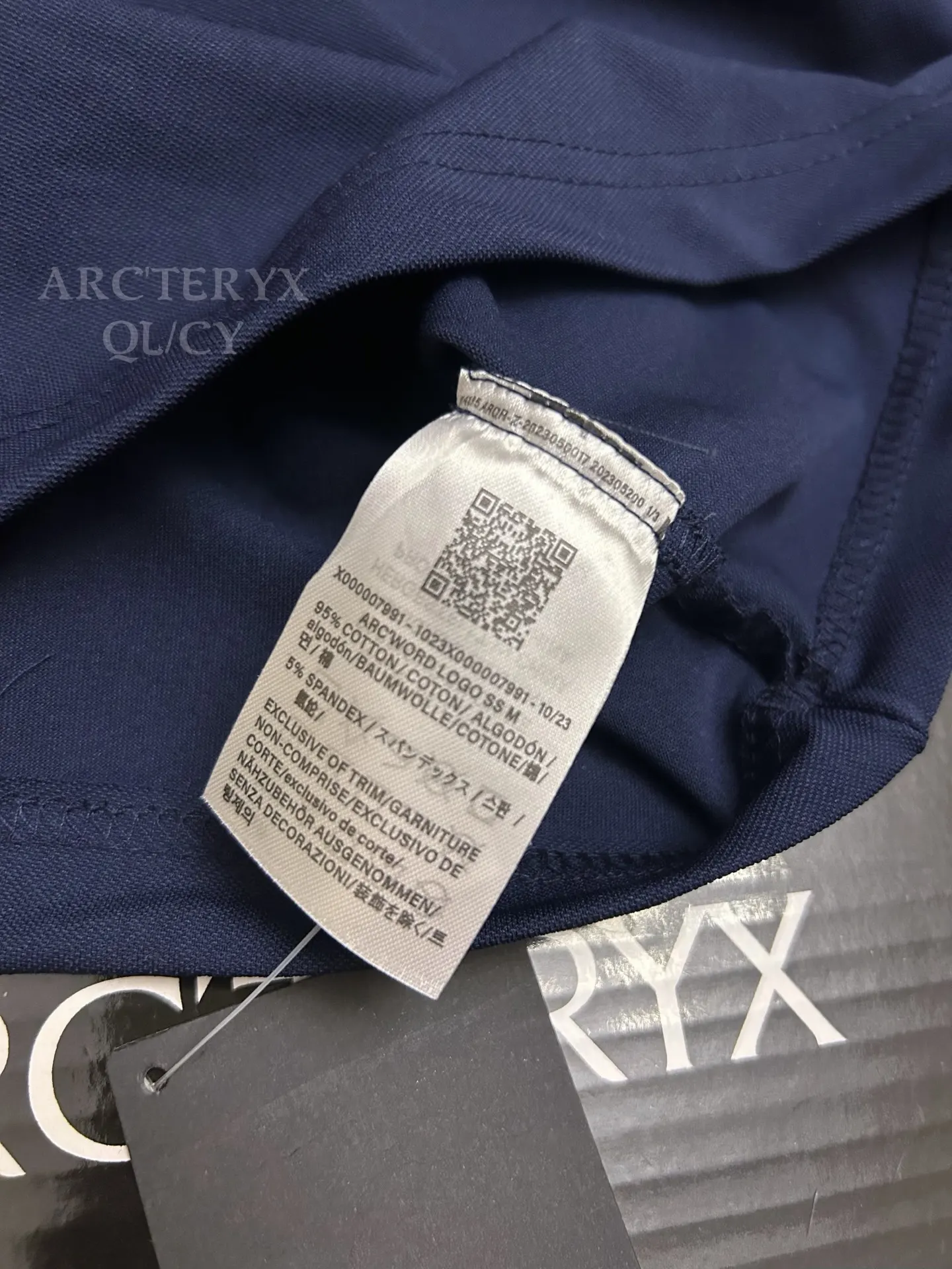 Logo-Embroidered Technical Piqué Polo Shirt D19011526 — view 6