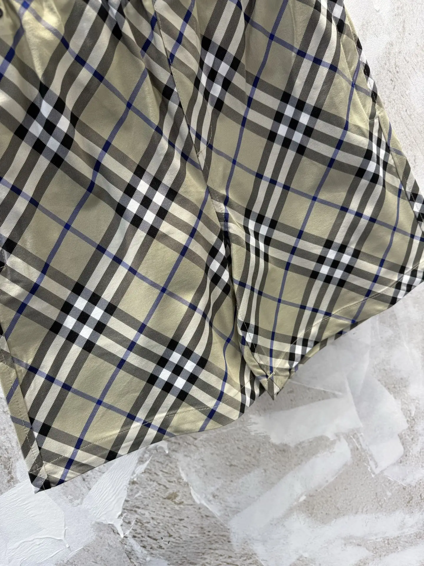 Check Yarn-Dyed Drawstring Shorts D19513370 — view 4