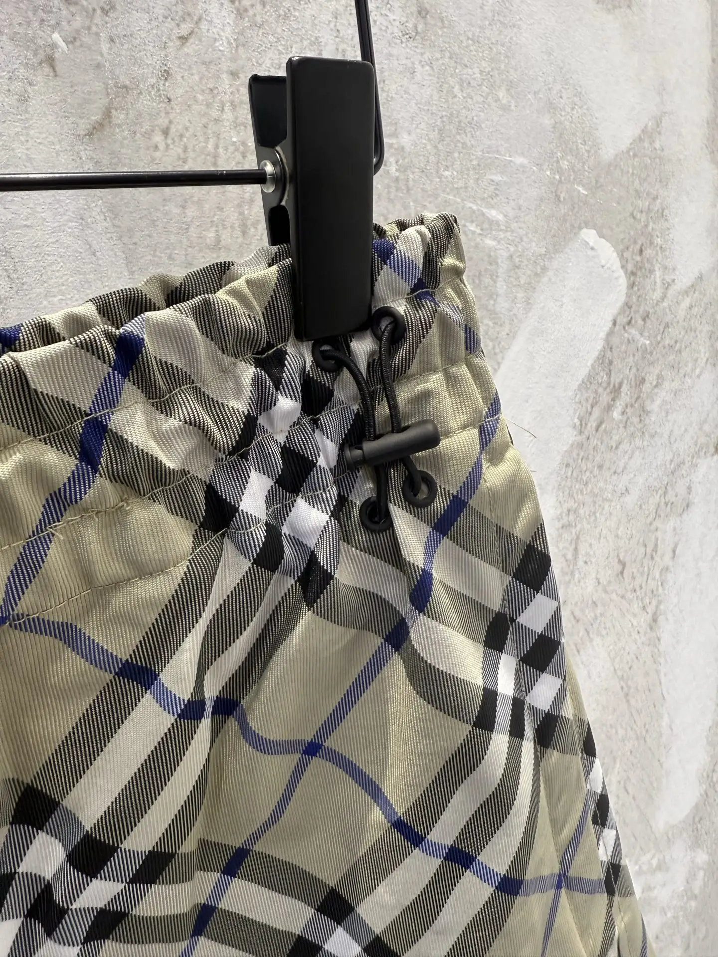 Check Yarn-Dyed Drawstring Shorts D19513370 — view 11