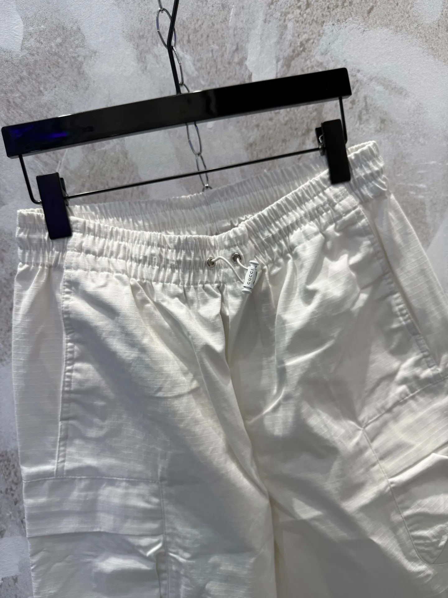 Logo-Print Drawstring Cargo Shorts D19513369 — view 3