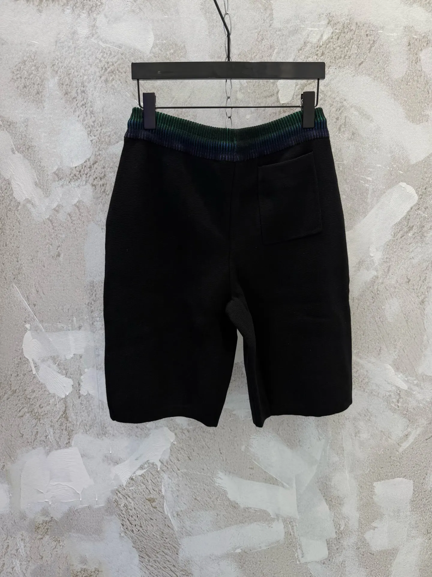 Logo Embroidered Cotton Knit Shorts D20019223 — view 2