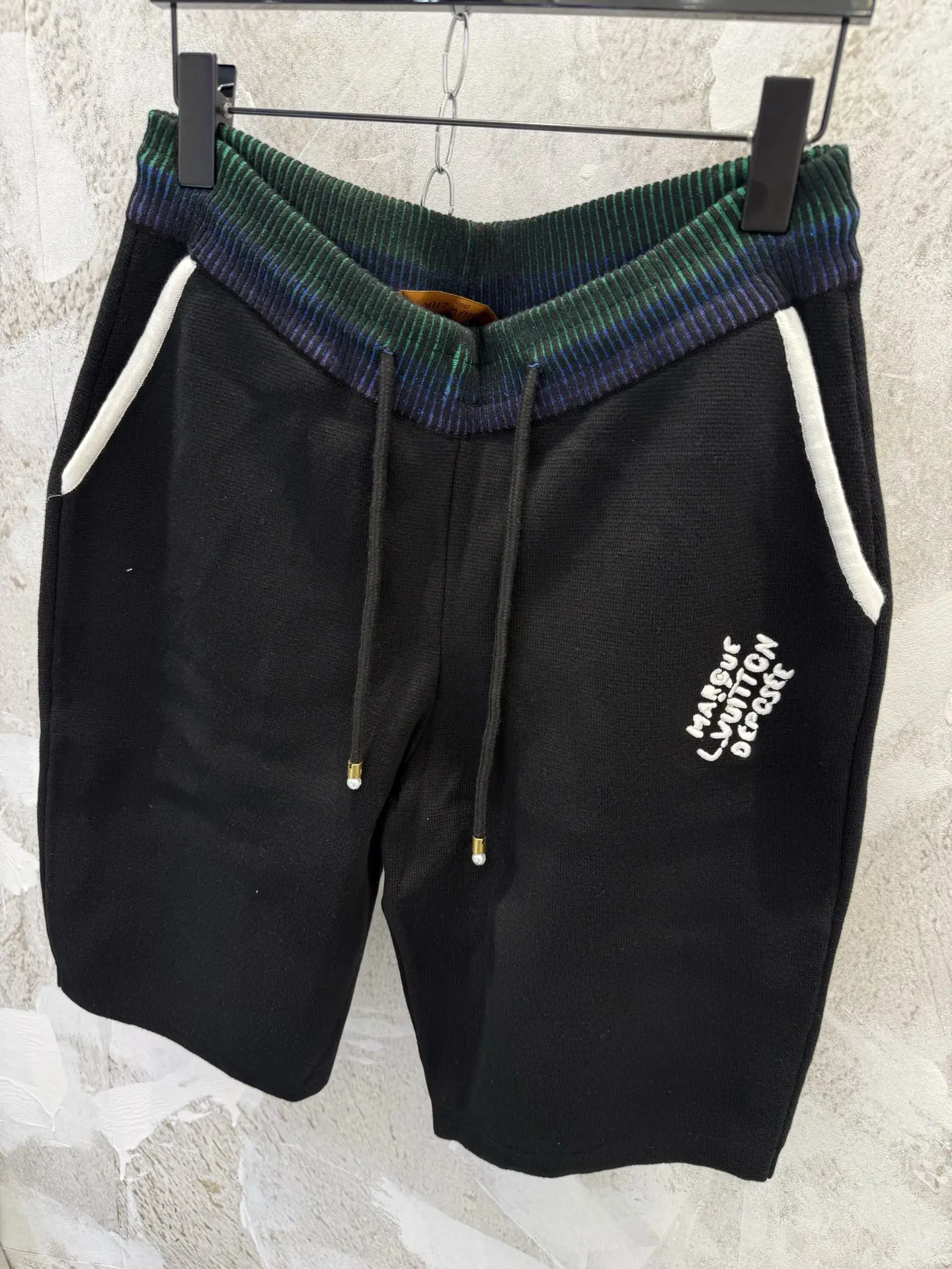 Logo Embroidered Cotton Knit Shorts D20019223 — view 3