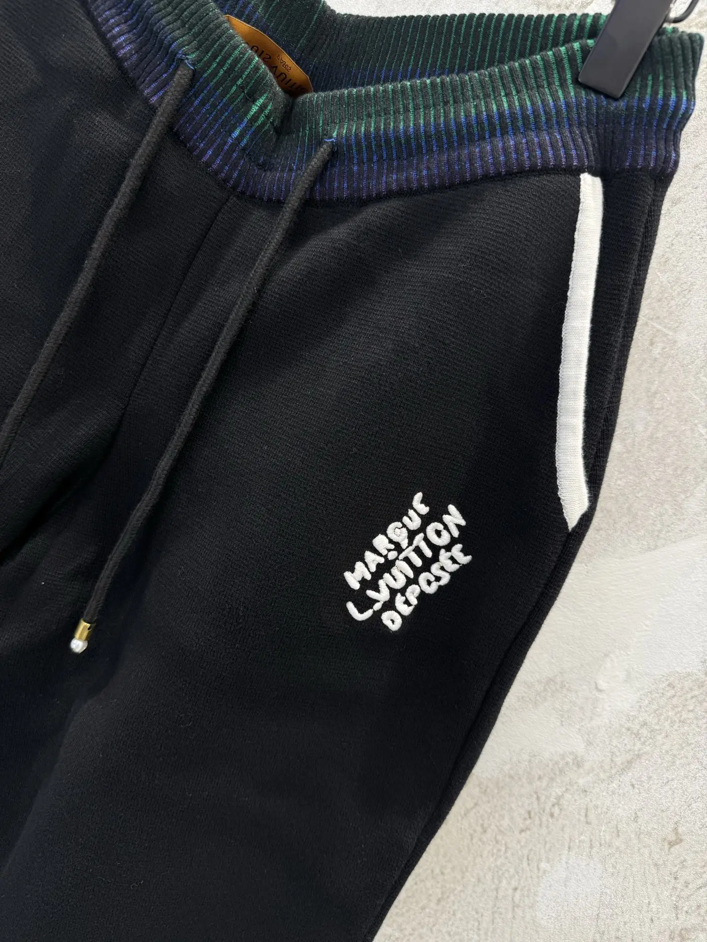 Logo Embroidered Cotton Knit Shorts D20019223 — view 4