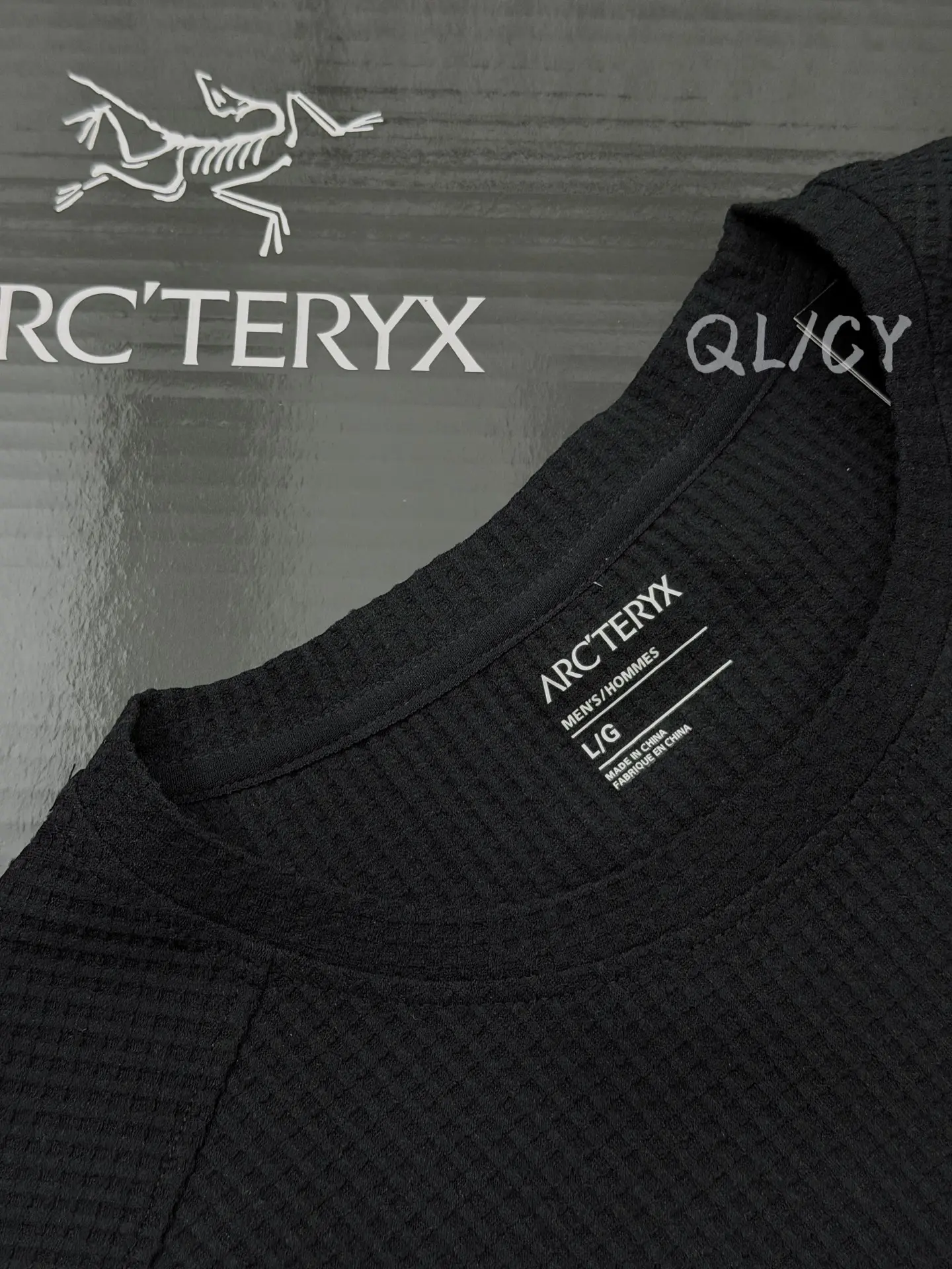 Logo-Embroidered Waffle-Knit Long-Sleeve T-Shirt D21020846 — view 5