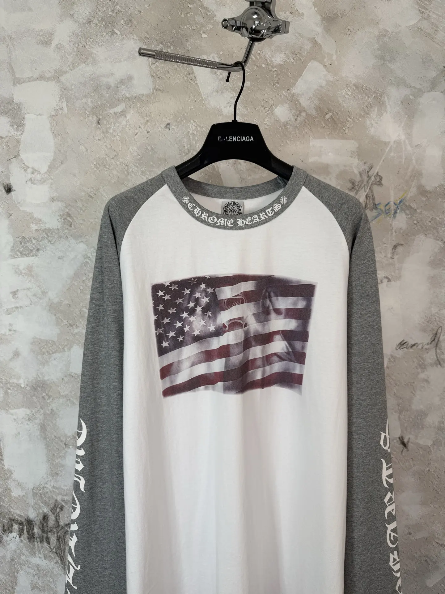 Flag Print Raglan Long-Sleeve T-Shirt D21519209 — view 3