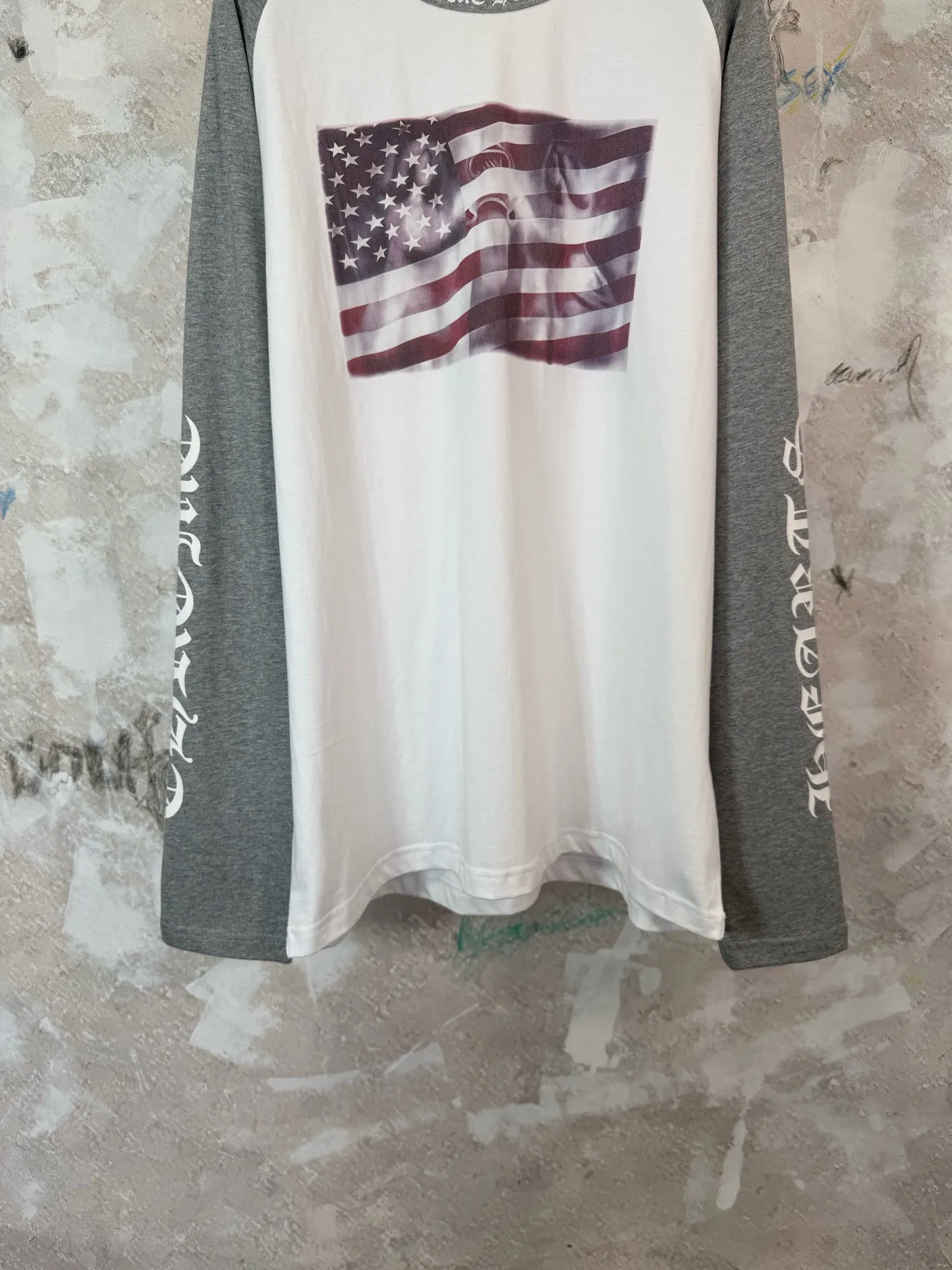 Flag Print Raglan Long-Sleeve T-Shirt D21519209 — view 4