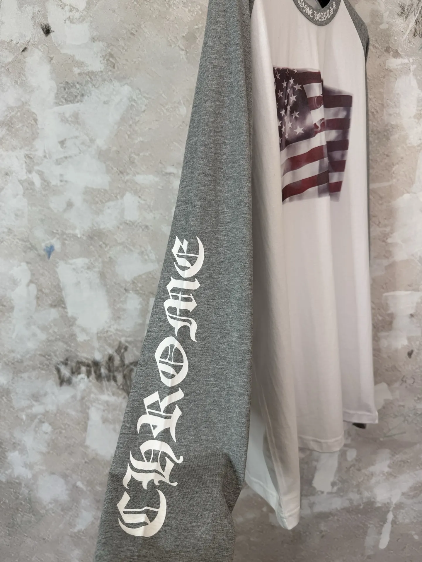 Flag Print Raglan Long-Sleeve T-Shirt D21519209 — view 9
