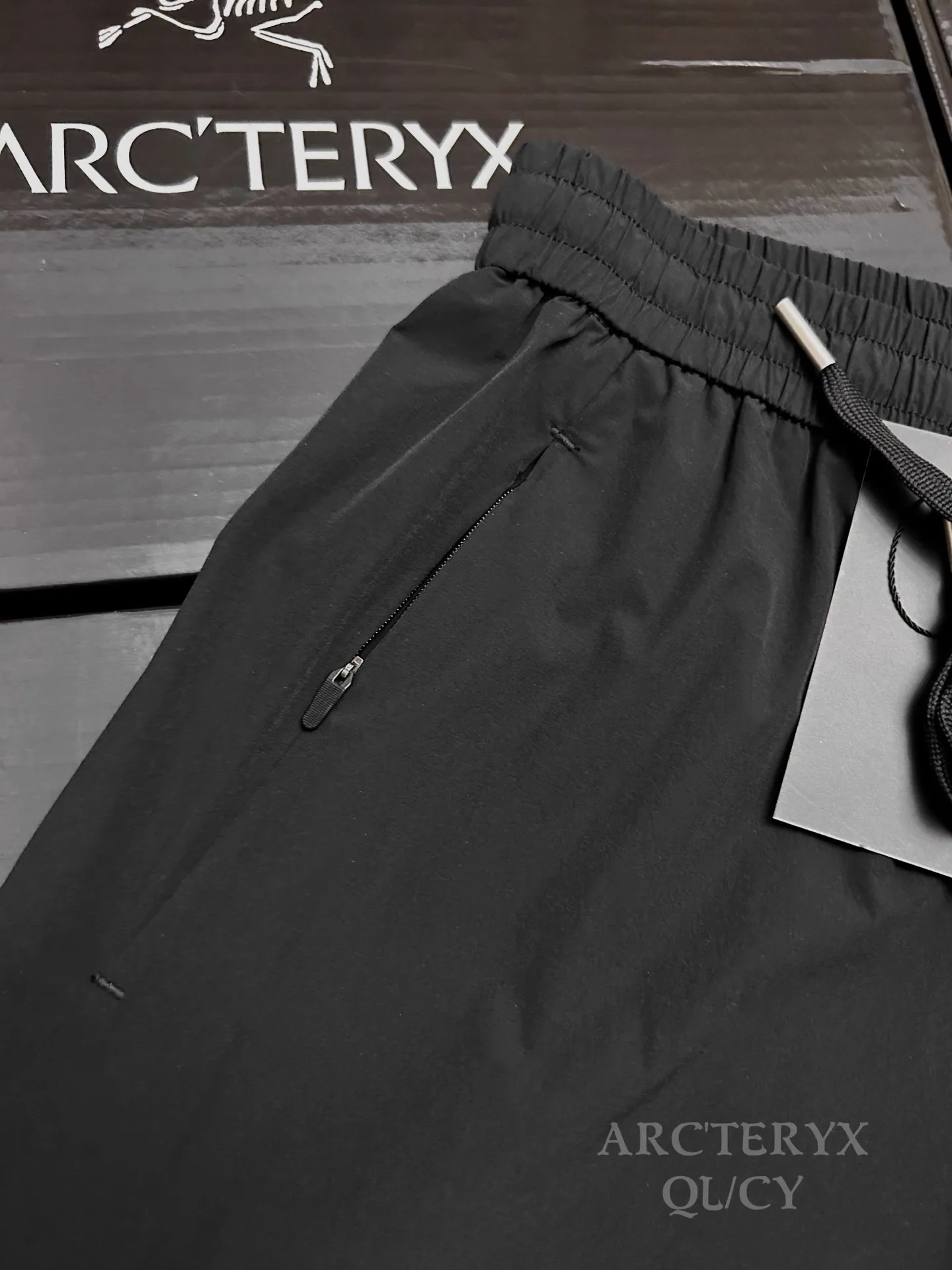 Lightweight Technical Softshell Shorts D23011518 — view 4