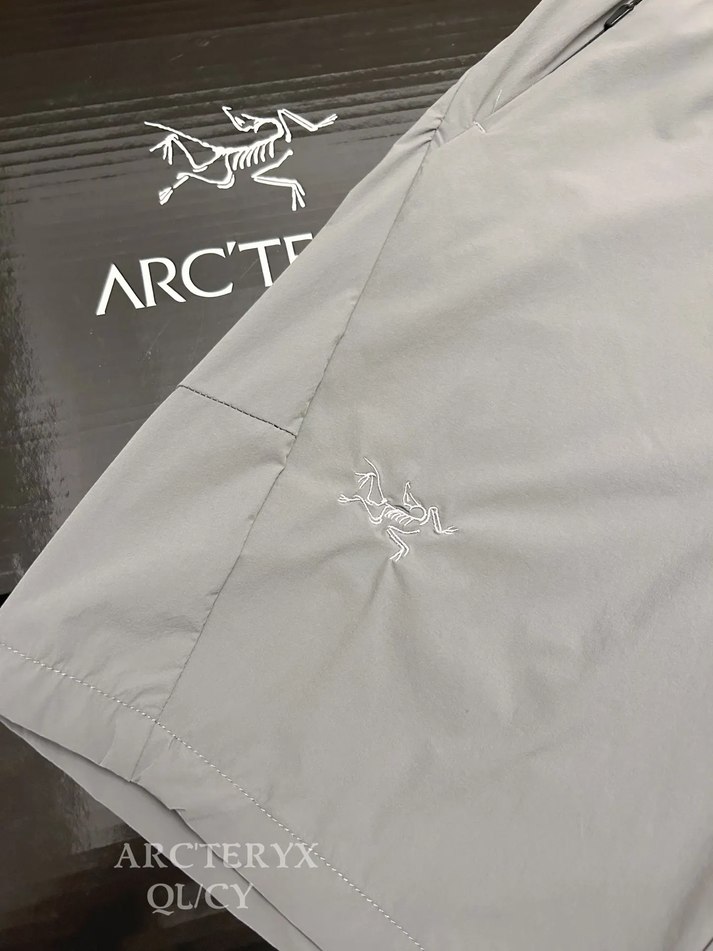 Lightweight Technical Stretch Softshell Shorts D23011517 — view 3
