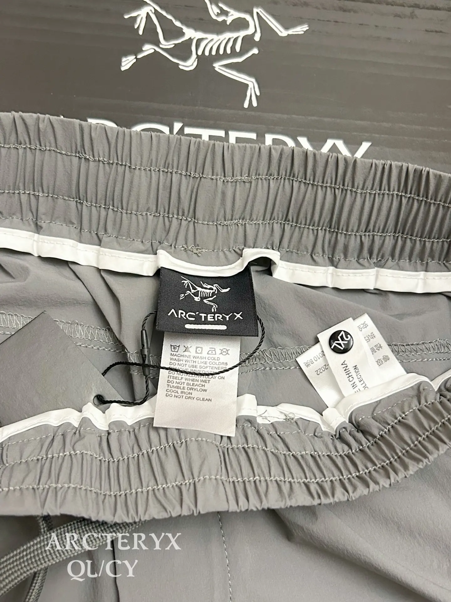 Lightweight Technical Stretch Softshell Shorts D23011517 — view 4