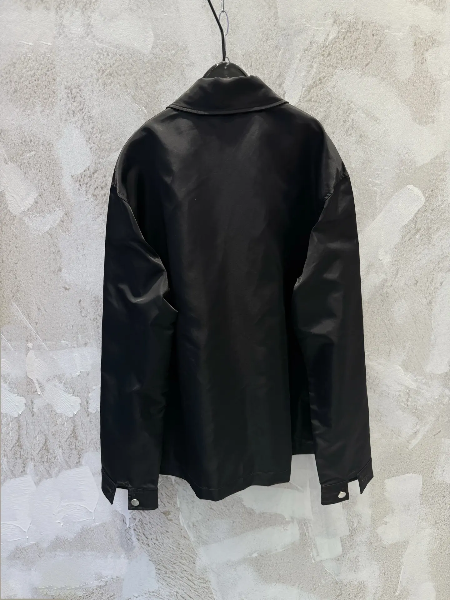 Logo-Plaque Re-Nylon Utility Overshirt D23513358 — view 2