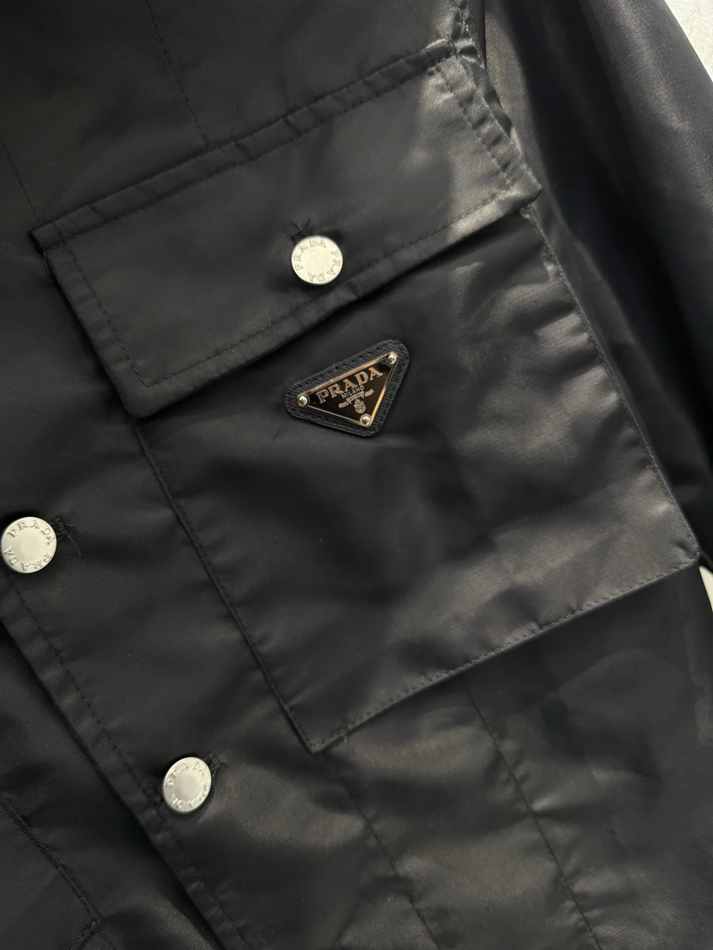 Logo-Plaque Re-Nylon Utility Overshirt D23513358 — view 6