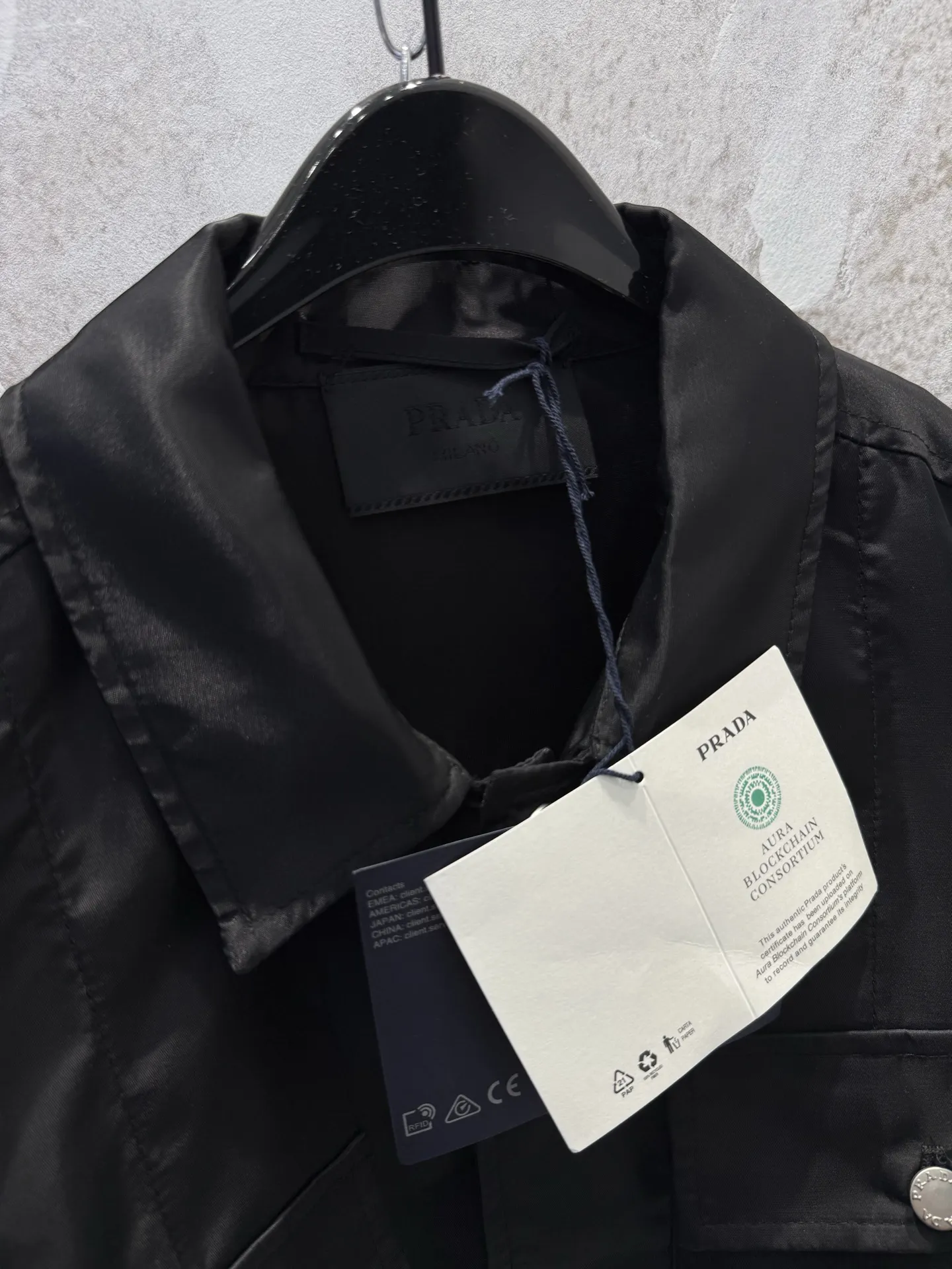 Logo-Plaque Re-Nylon Utility Overshirt D23513358 — view 8