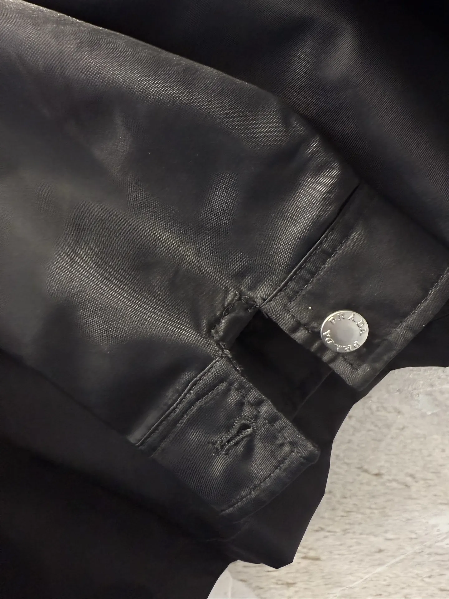 Logo-Plaque Re-Nylon Utility Overshirt D23513358 — view 10