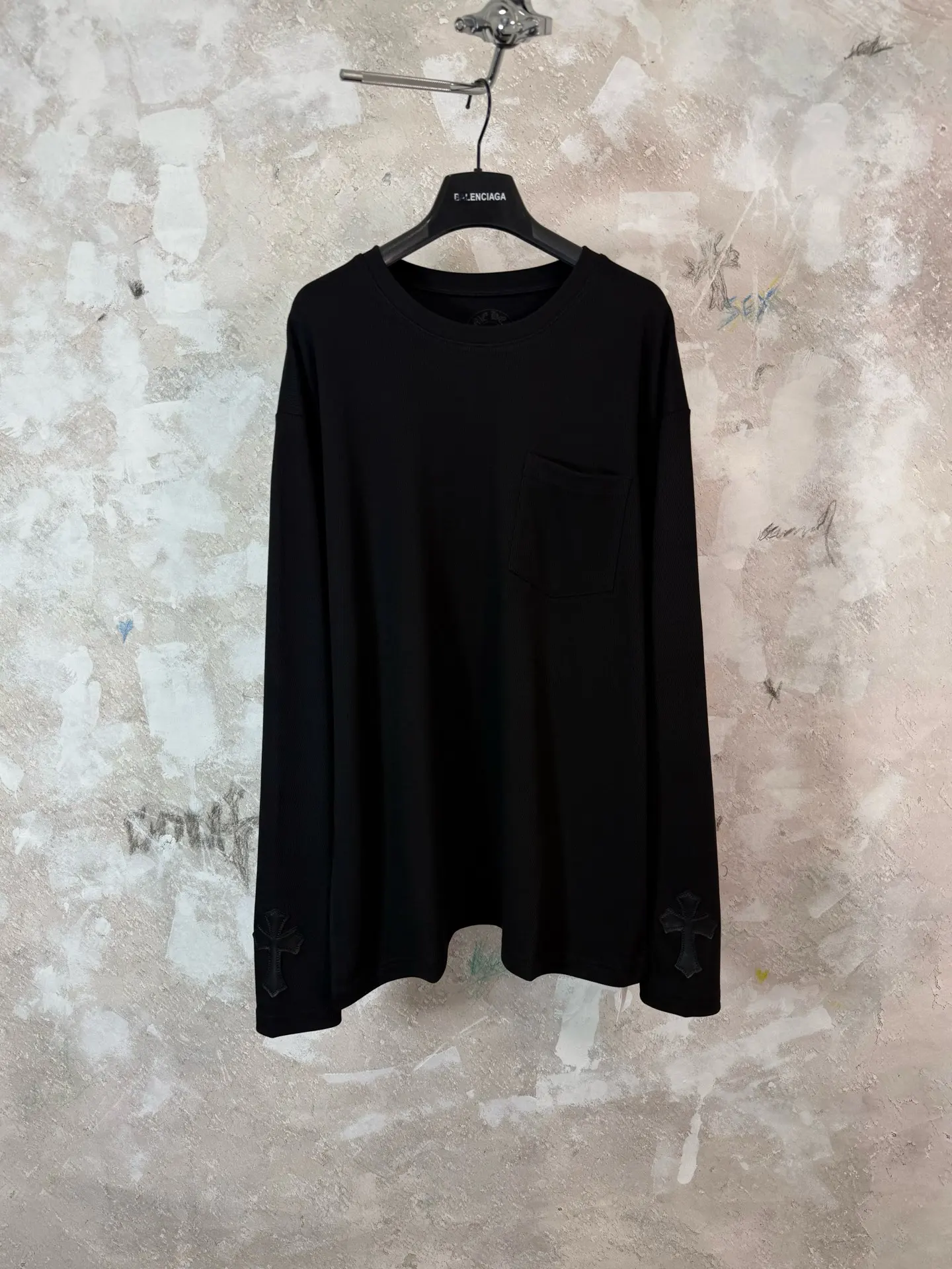 Leather-Patch Waffle Knit Long-Sleeve T-Shirt D24519211
