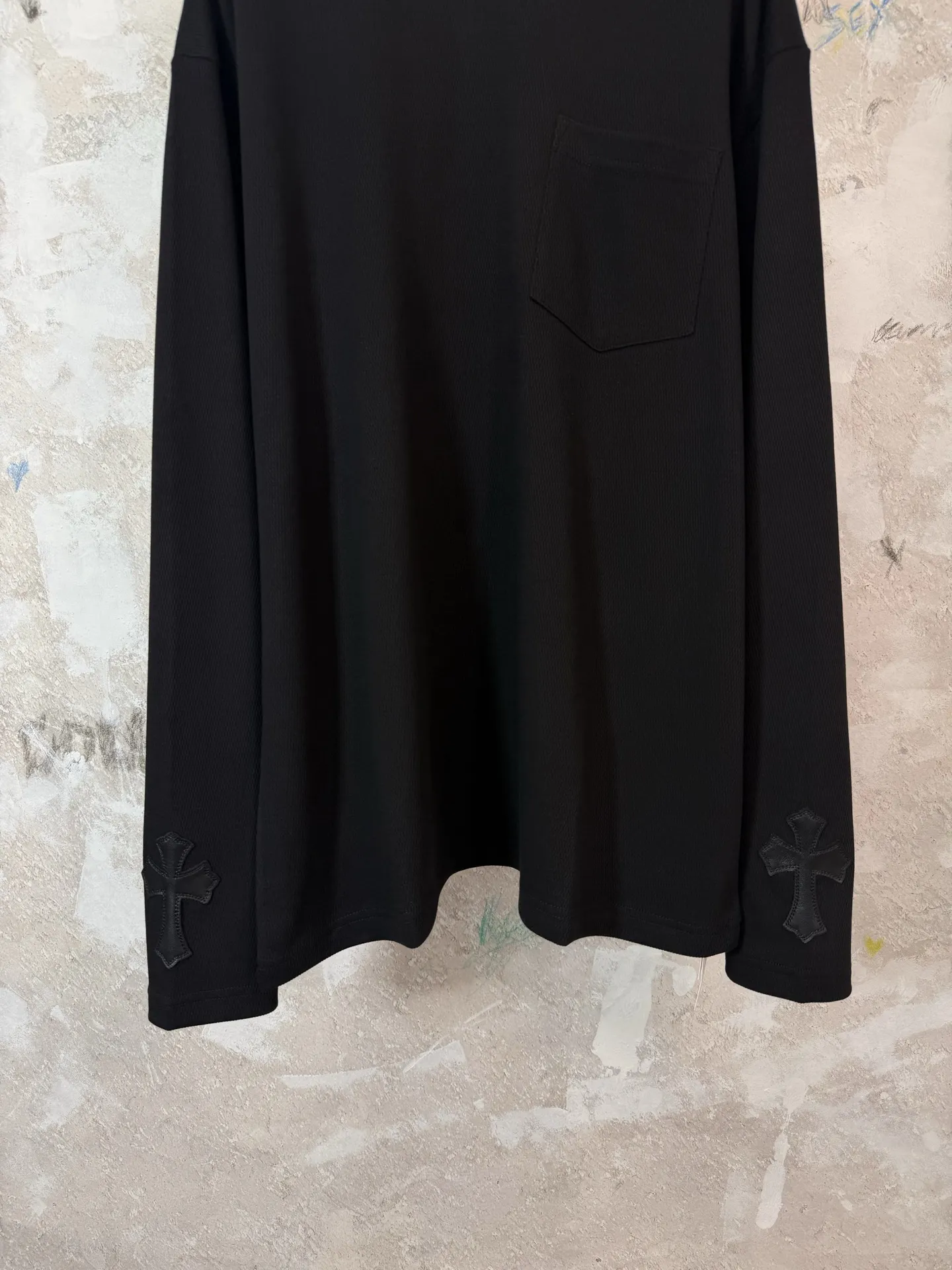 Leather-Patch Waffle Knit Long-Sleeve T-Shirt D24519211 — view 4
