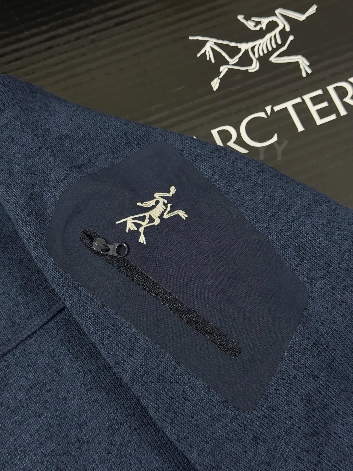 Covert Wool-Blend Fleece Hooded Jacket D26020653 — view 3