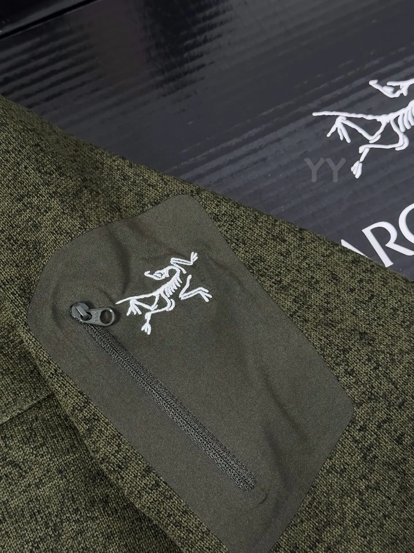 Covert Wool-Blend Fleece Hooded Jacket D26020654 — view 2
