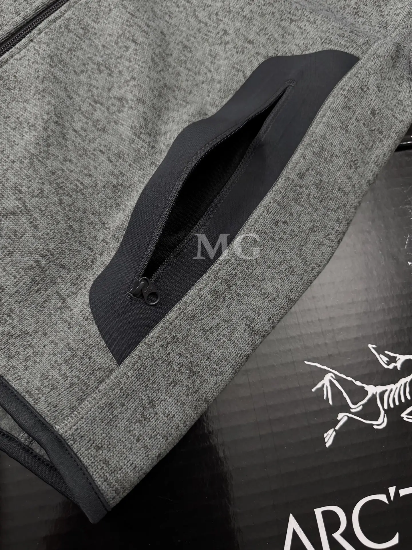 Covert Wool-Blend Fleece Hooded Jacket D26020732 — view 4