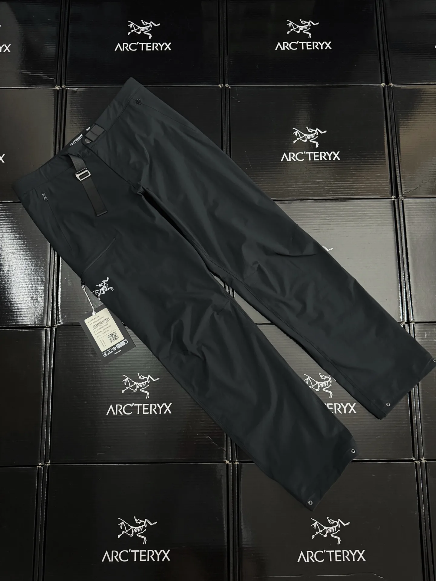 Gamma Quick Dry Straight-Leg Trousers D26020775 — view 2