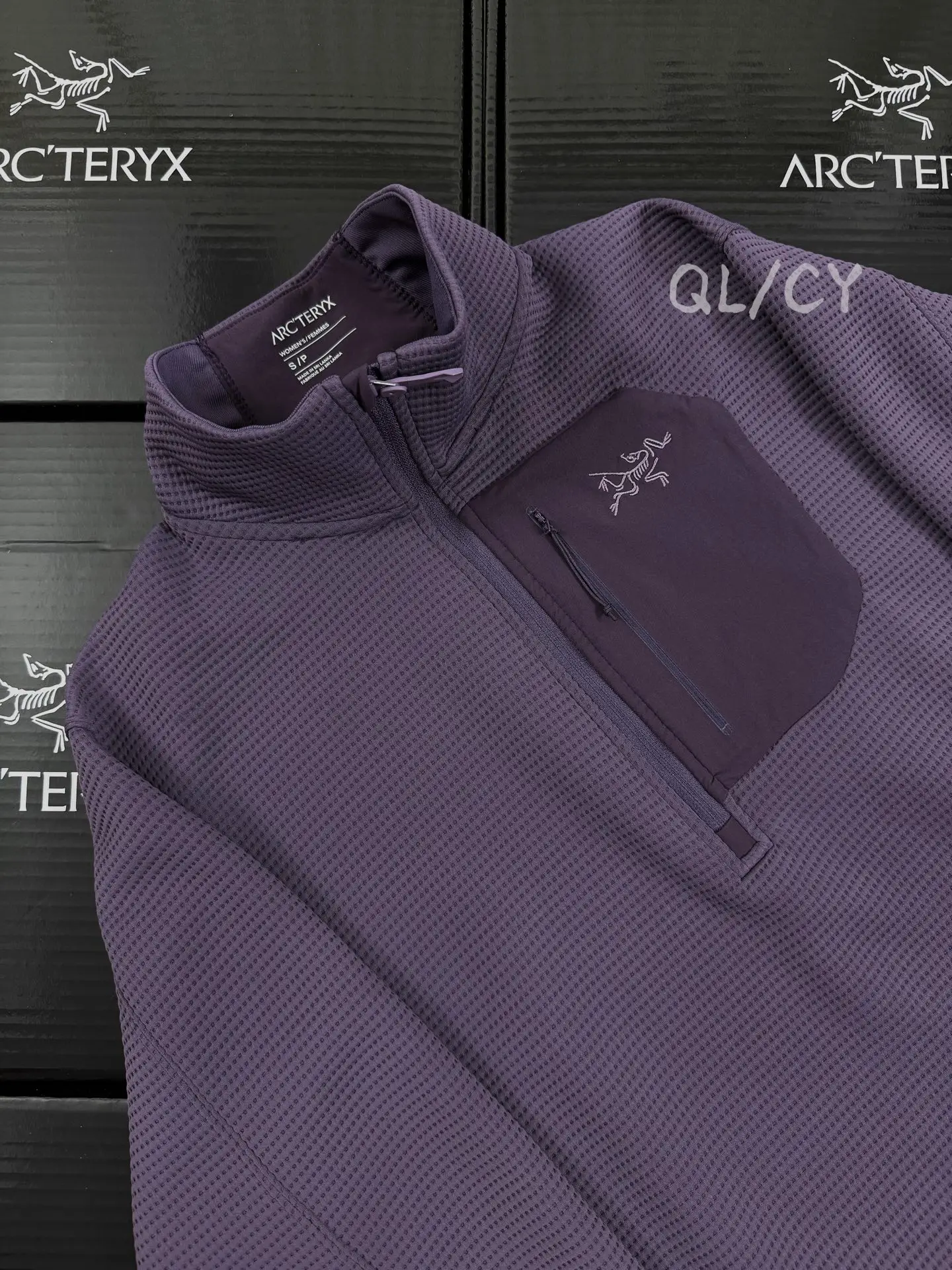 Olera Waffle-Knit Quarter-Zip Sweatshirt D27020948 — view 4