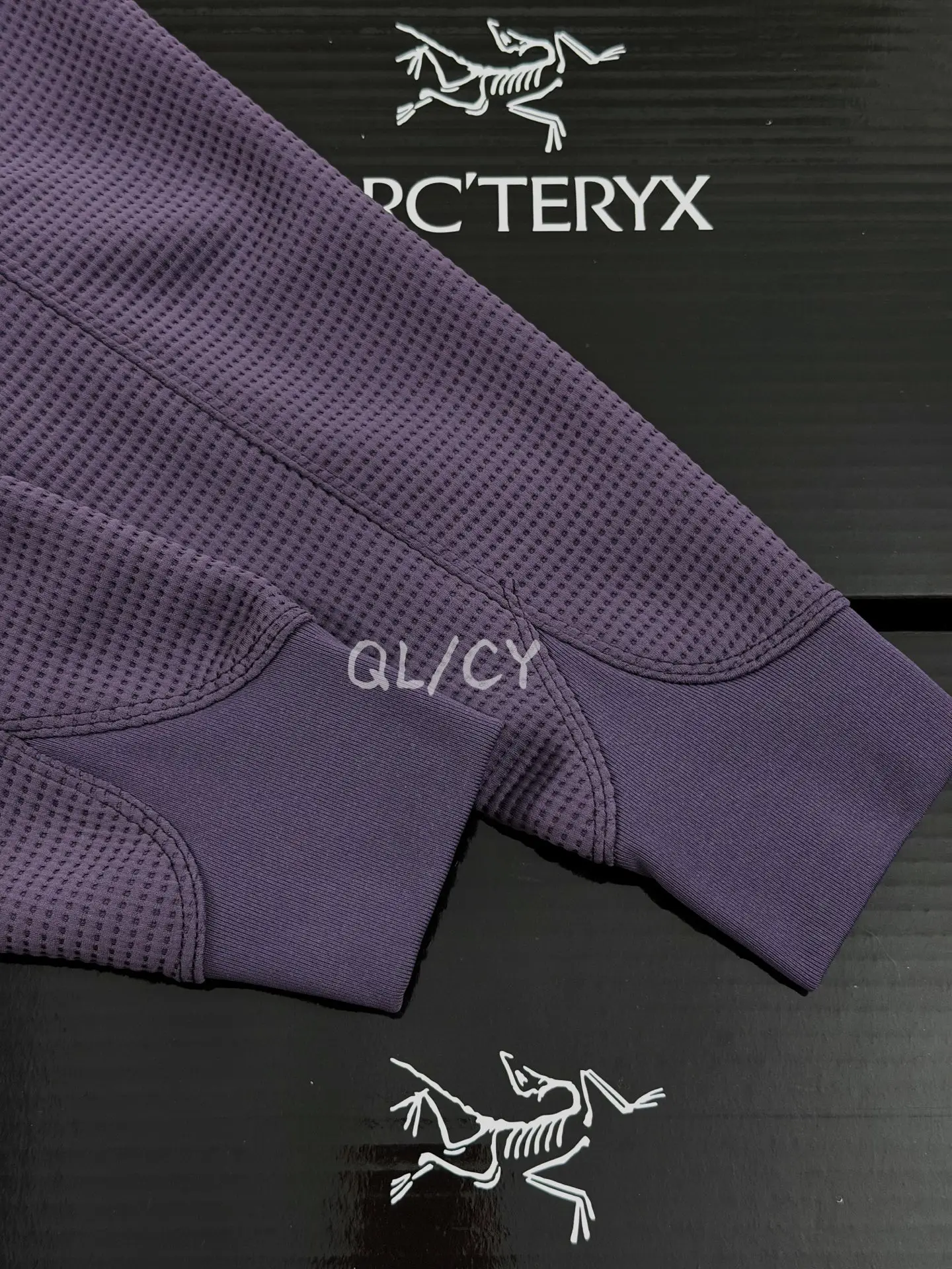 Olera Waffle-Knit Quarter-Zip Sweatshirt D27020948 — view 7