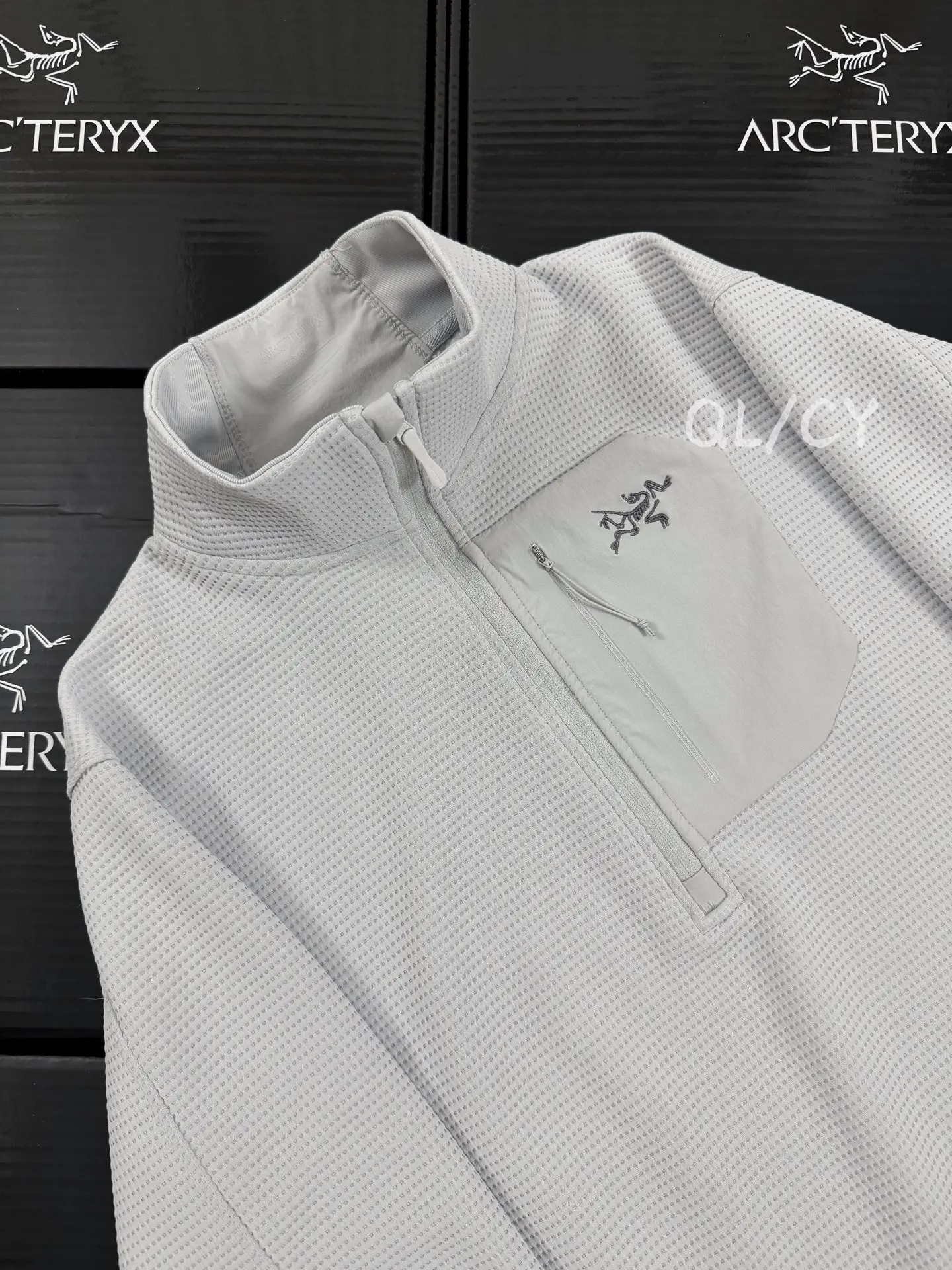 Olera Crew Waffle-Knit Fleece Pullover D27020950 — view 4
