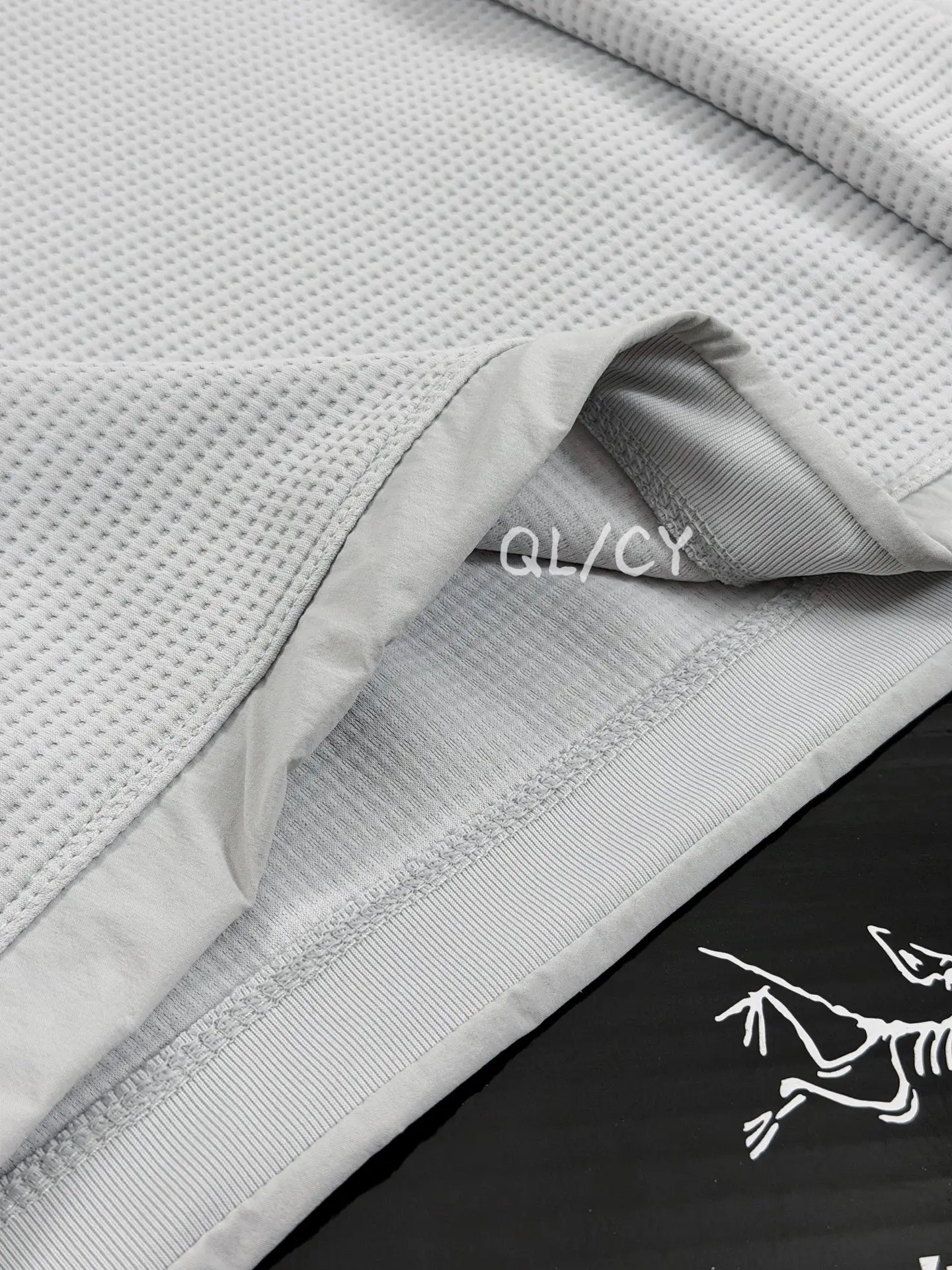 Olera Crew Waffle-Knit Fleece Pullover D27020950 — view 7