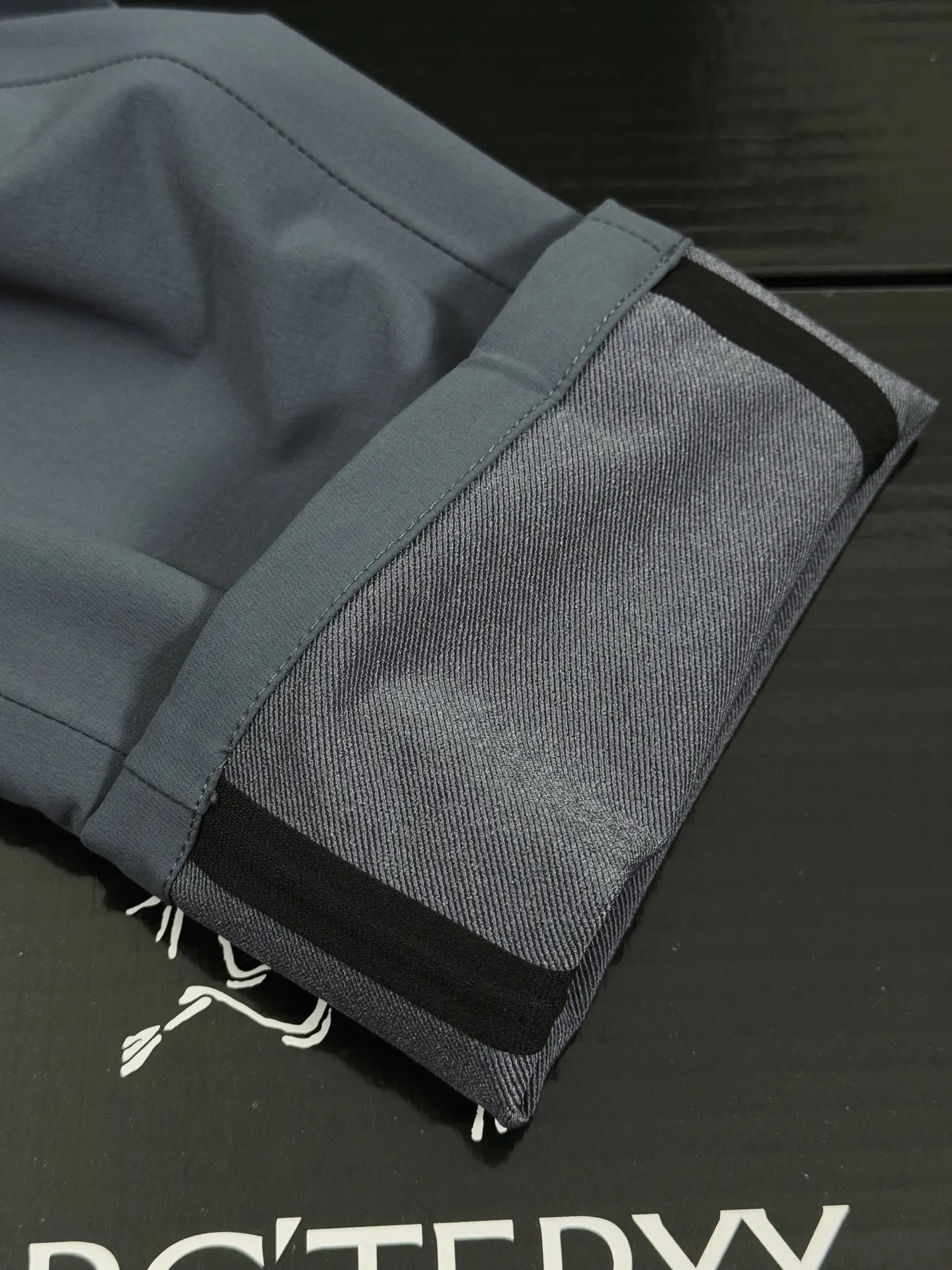 Veilance Align MX Windproof Softshell Trousers D28020779 — view 8