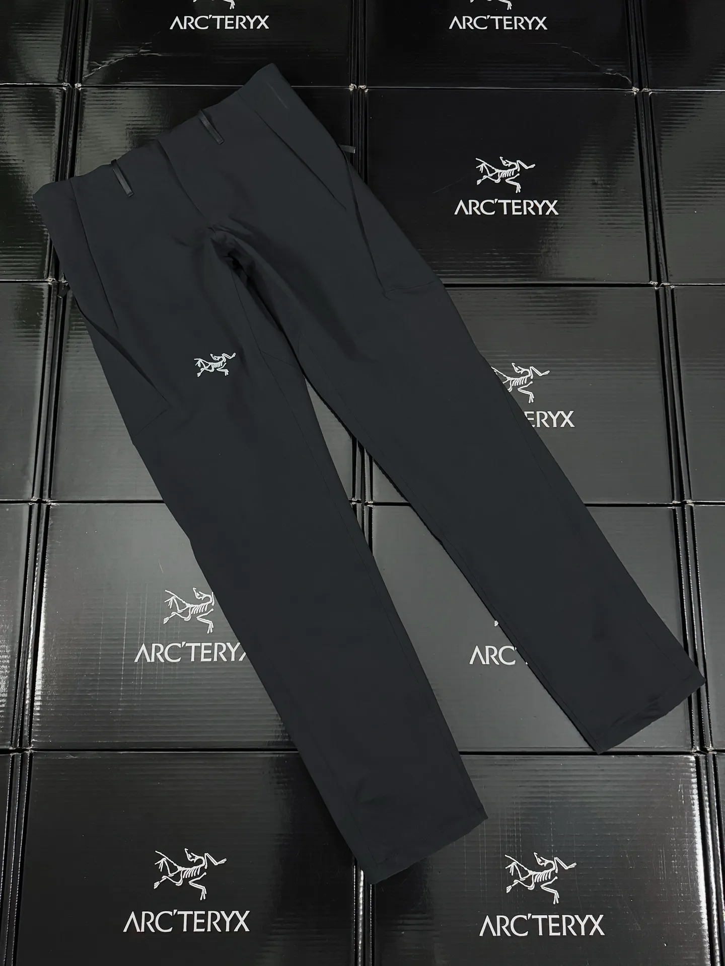 Veilance Align MX Windproof Softshell Trousers D28020777 — view 2