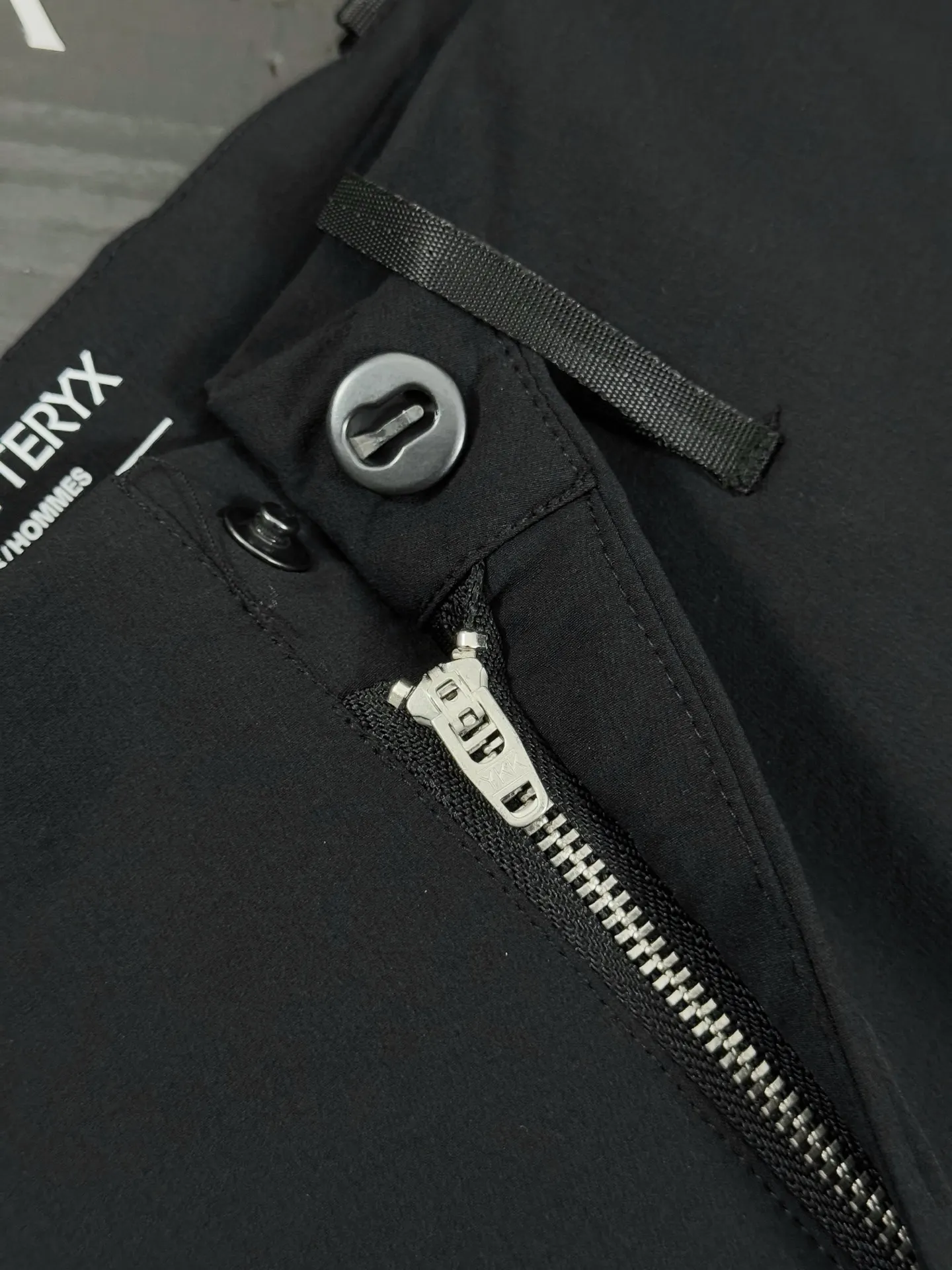 Veilance Align MX Windproof Softshell Trousers D28020777 — view 7