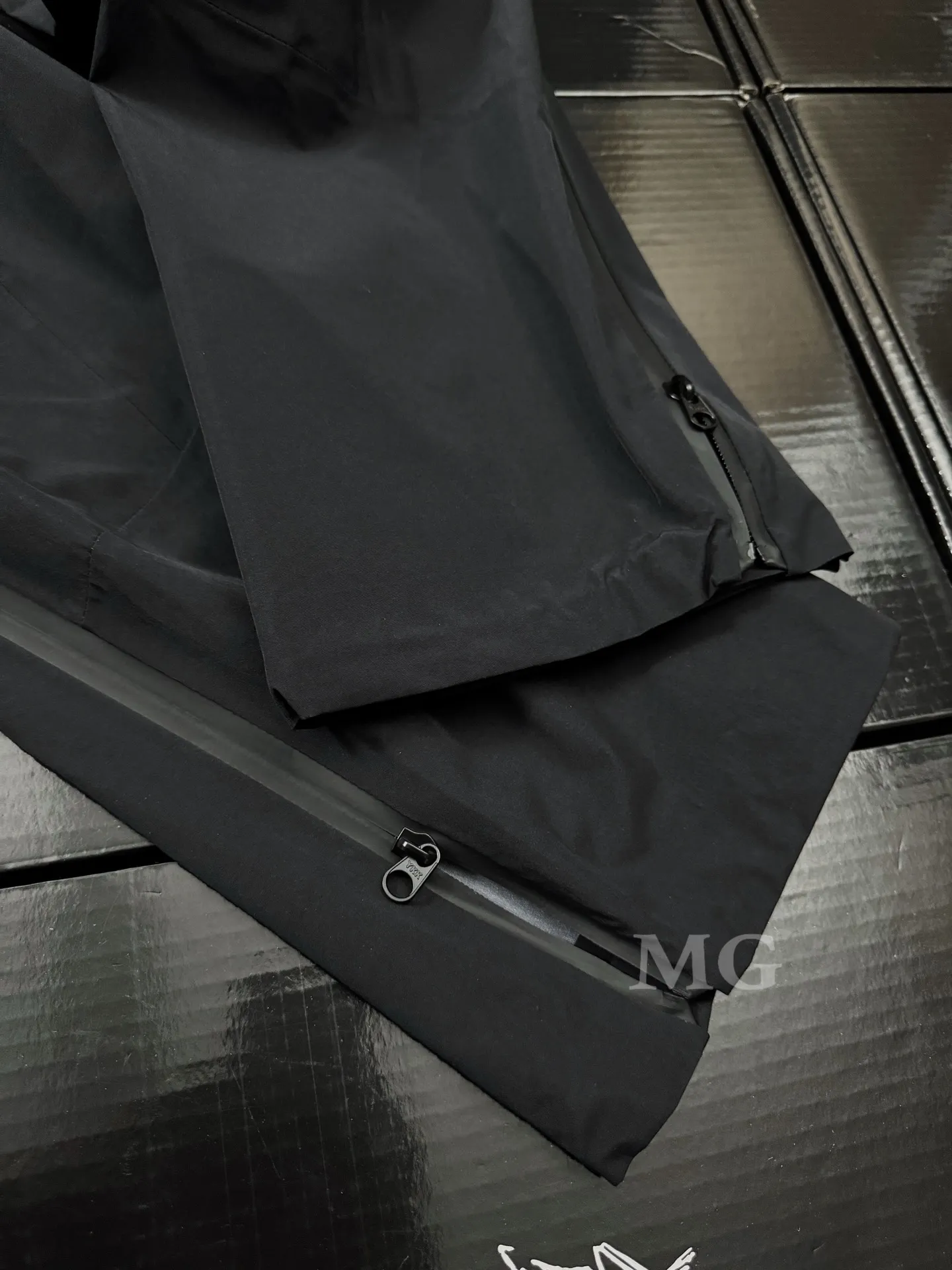 Beta GORE-TEX Shell Trousers D28020771 — view 4