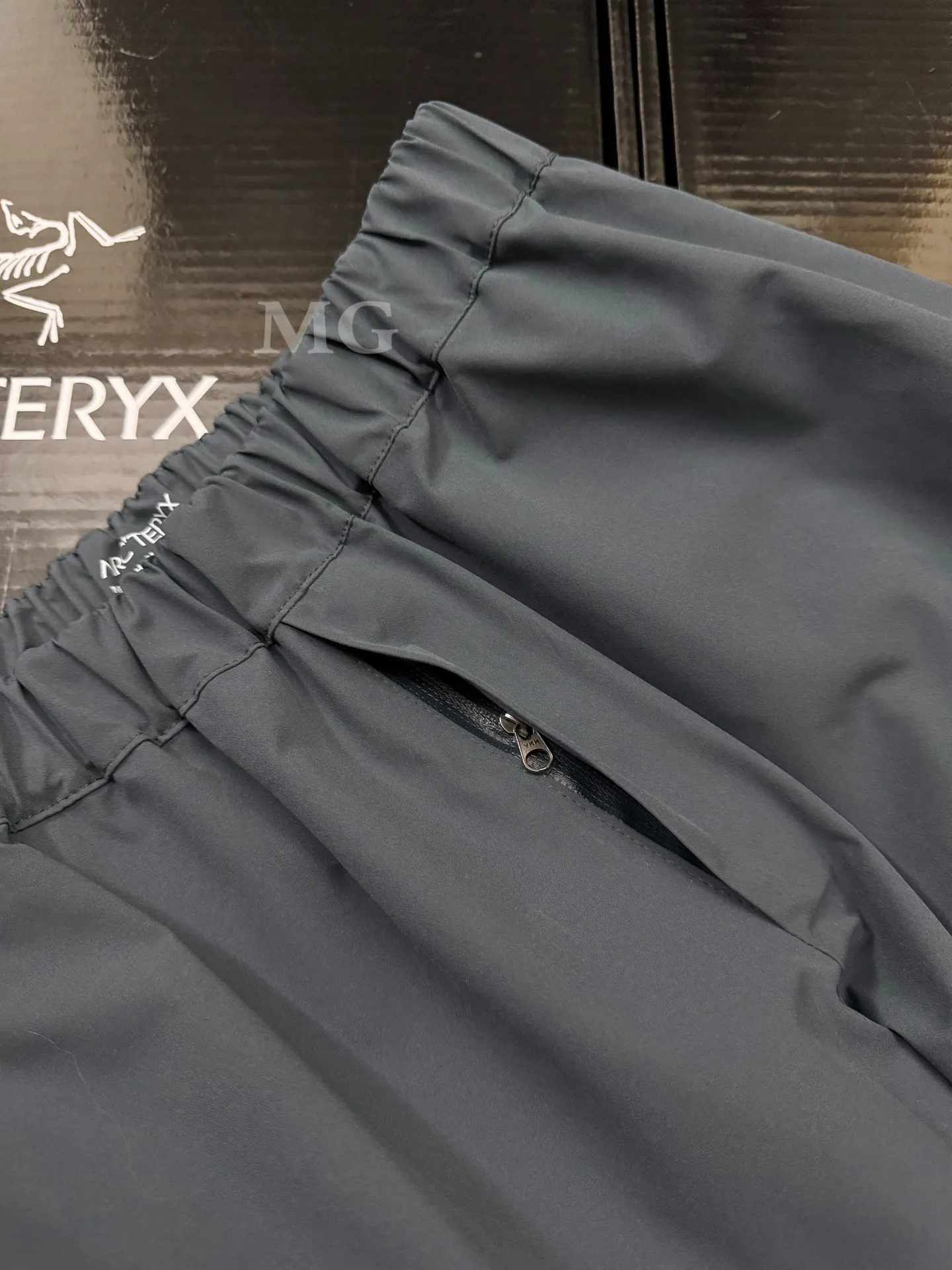 Beta GORE-TEX Waterproof Shell Pants D28020772 — view 5
