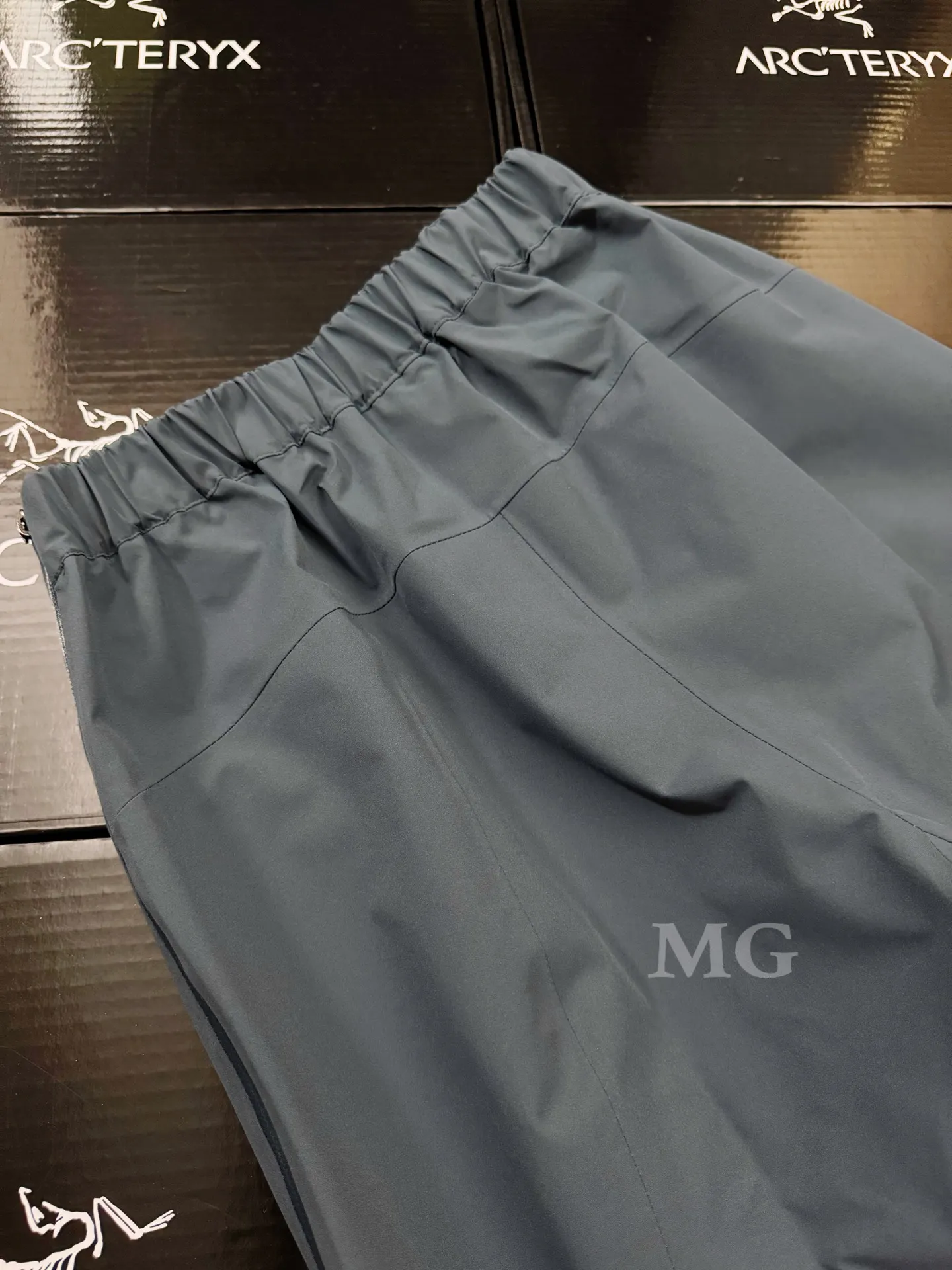 Beta GORE-TEX Waterproof Shell Pants D28020772 — view 8