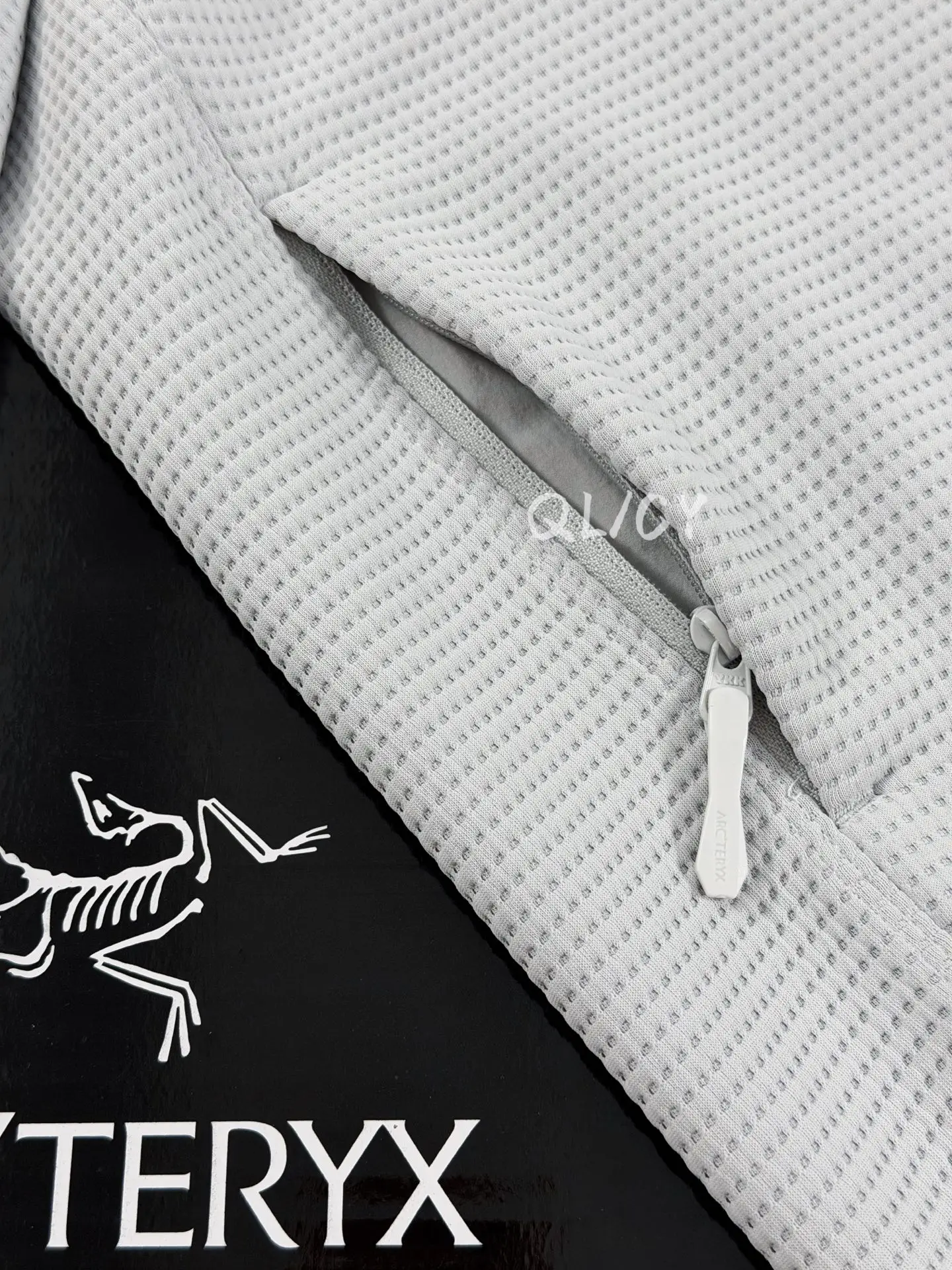 Olera Waffle-Knit Hooded Jacket D28020892 — view 4