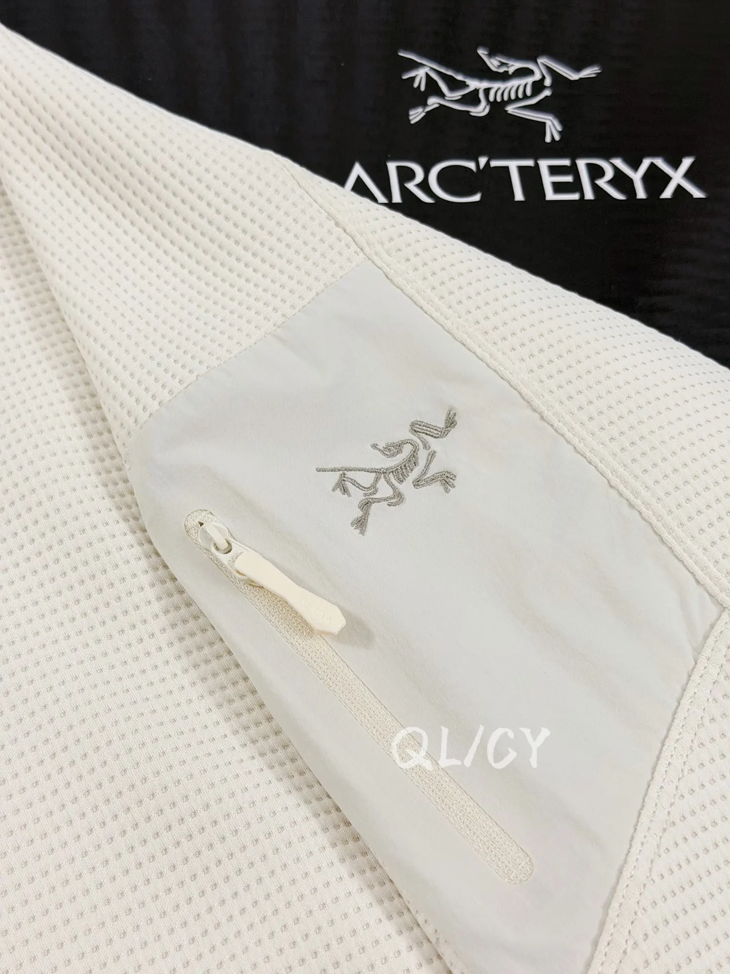 Olera Waffle-Knit Hooded Jacket D28020890 — view 2
