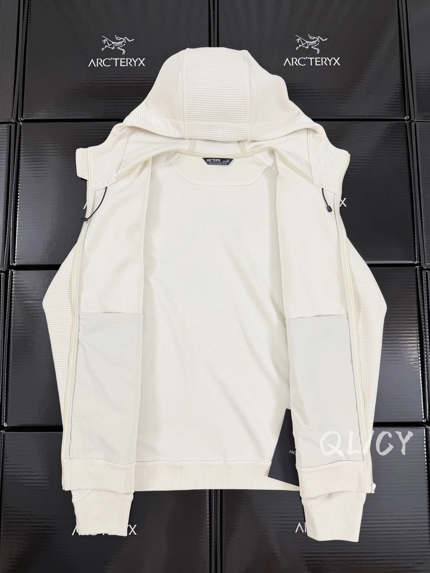 Olera Waffle-Knit Hooded Jacket D28020890 — view 6