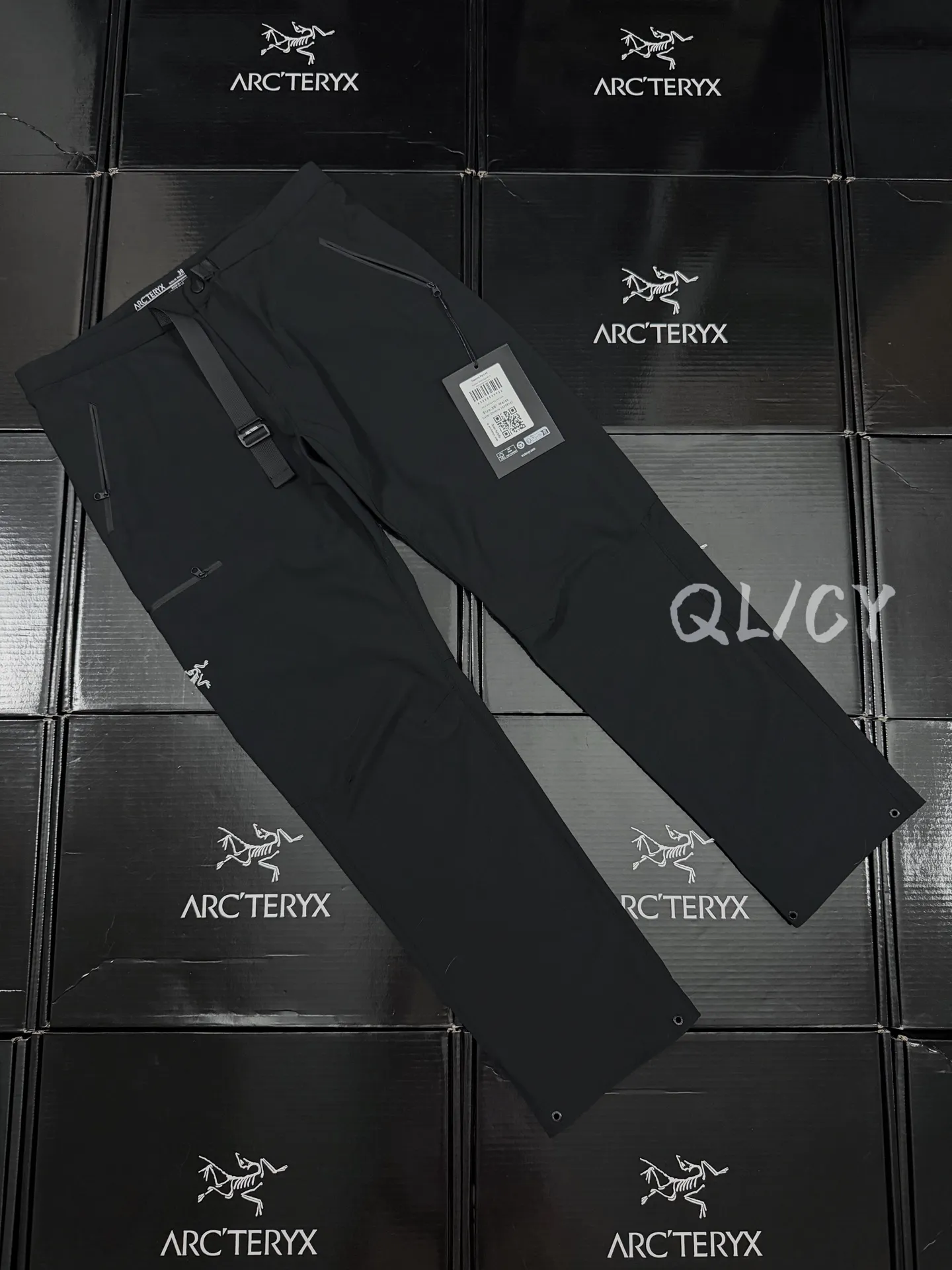 Gamma Lightweight Softshell Trousers D28020837 — view 2