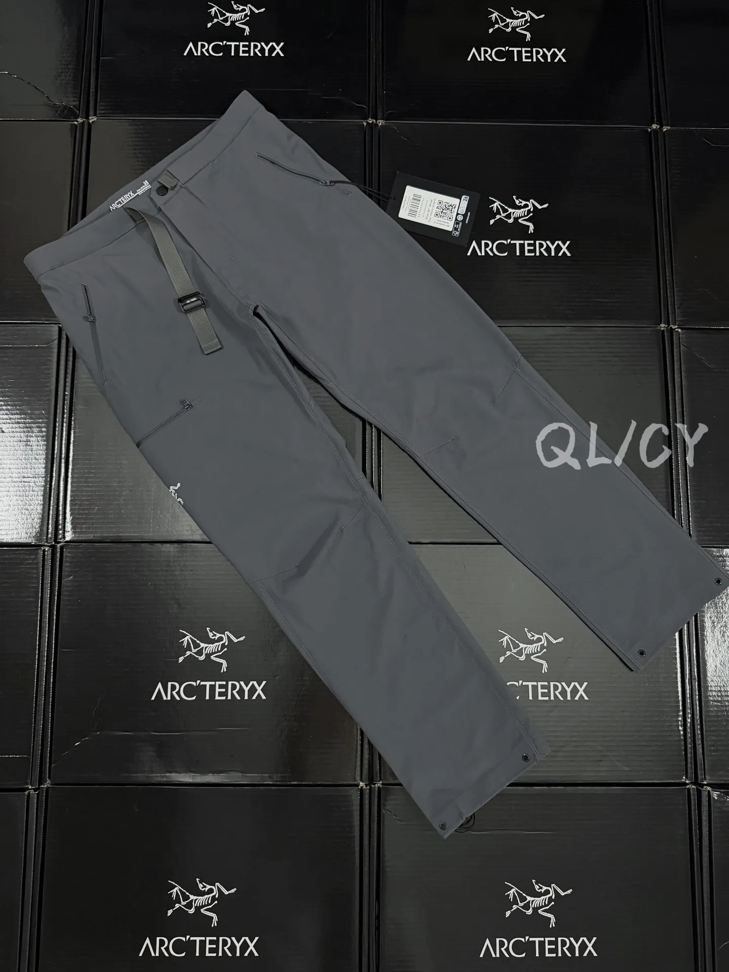 Gamma Lightweight Softshell Trousers D28020835 — view 2