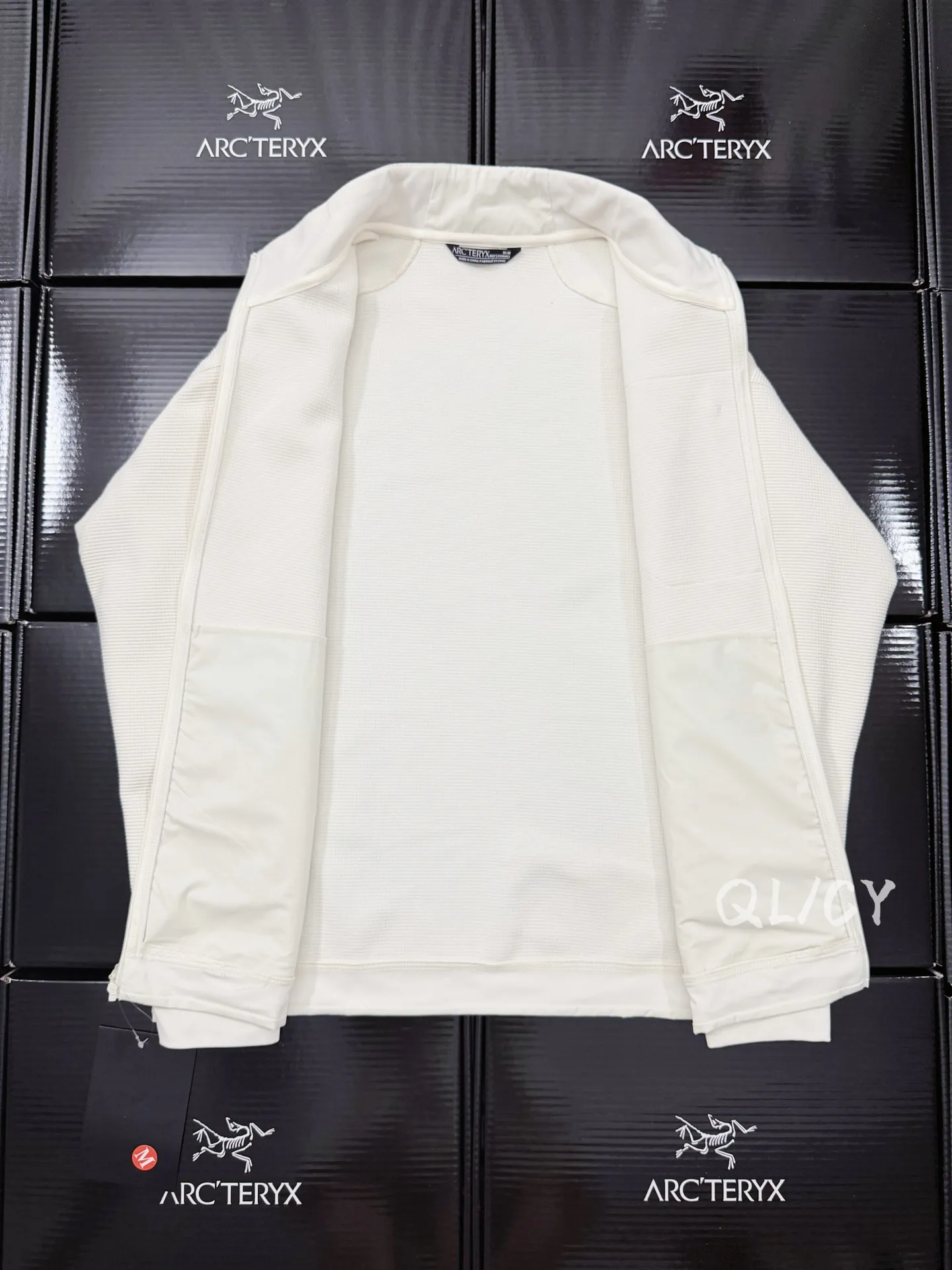 Waffle-Knit Zip-Up Performance Jacket D28020853 — view 4