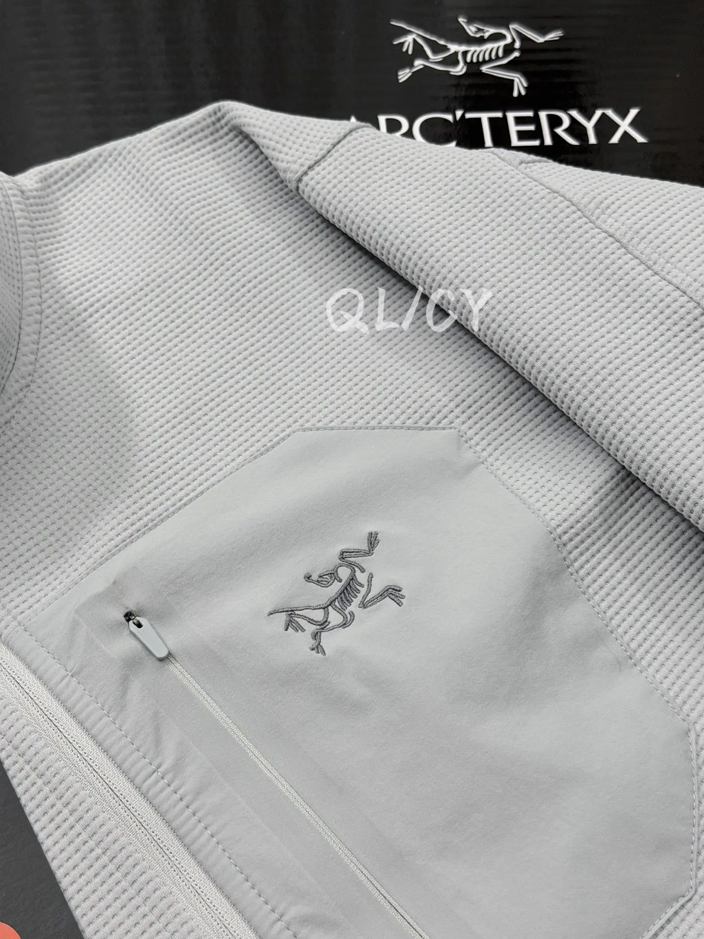 Waffle-Knit Zip-Up Outdoor Jacket D28020852 — view 3