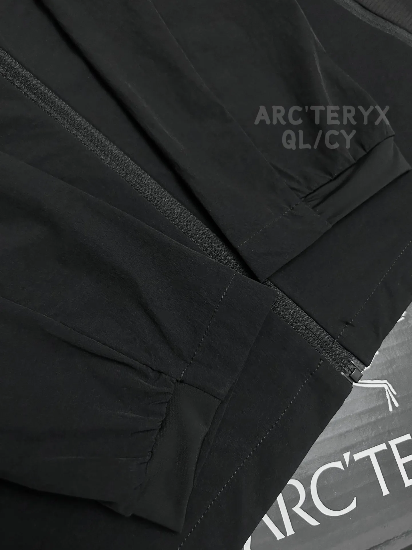 Incendo Airshell Lightweight Windshell Jacket D29011494 — view 3
