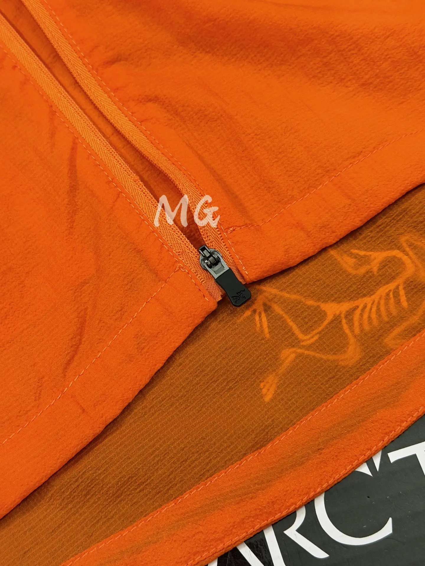 Incendo Airshell Hooded Windshell Jacket D30011477 — view 5