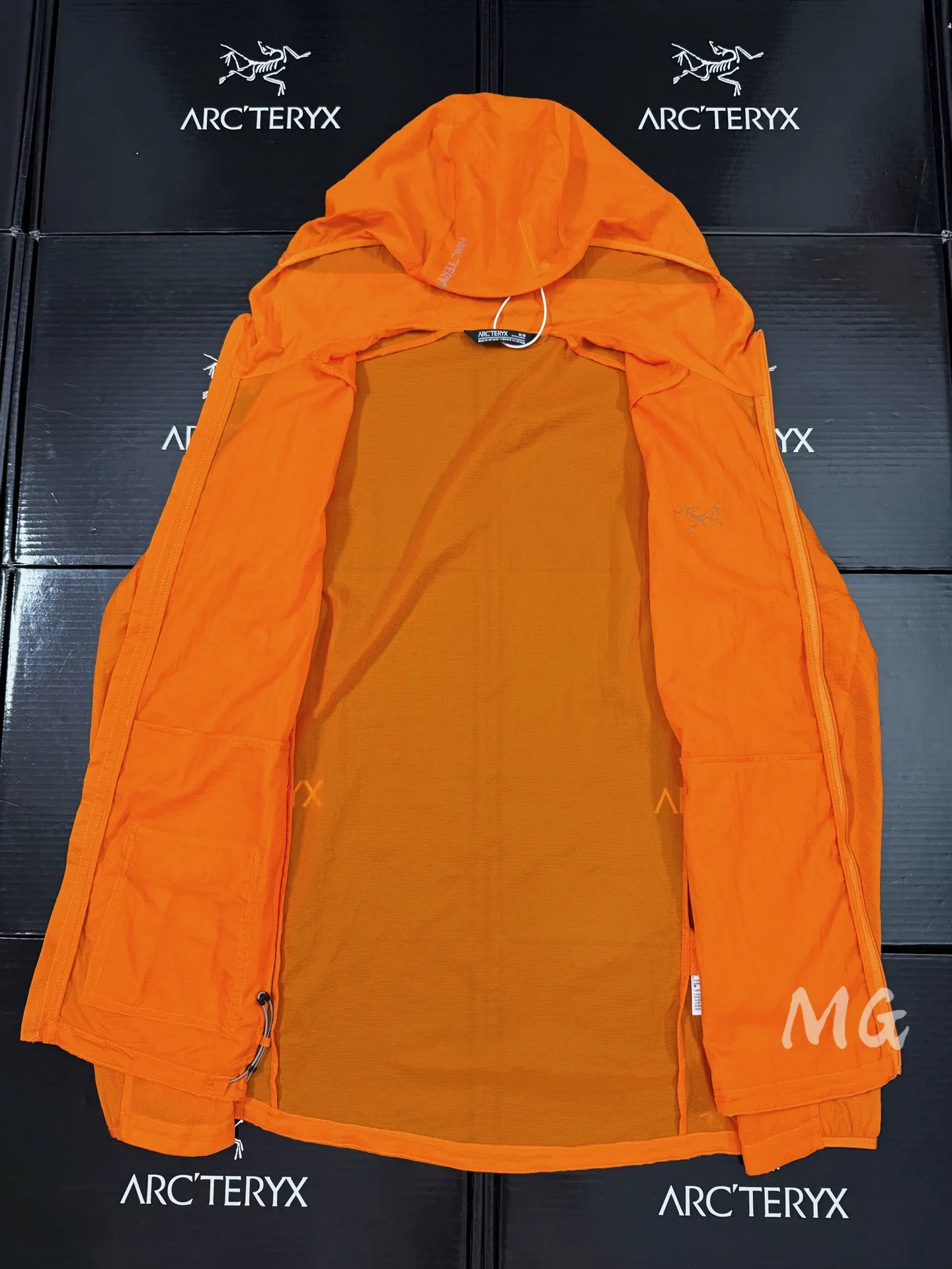 Incendo Airshell Hooded Windshell Jacket D30011477 — view 6